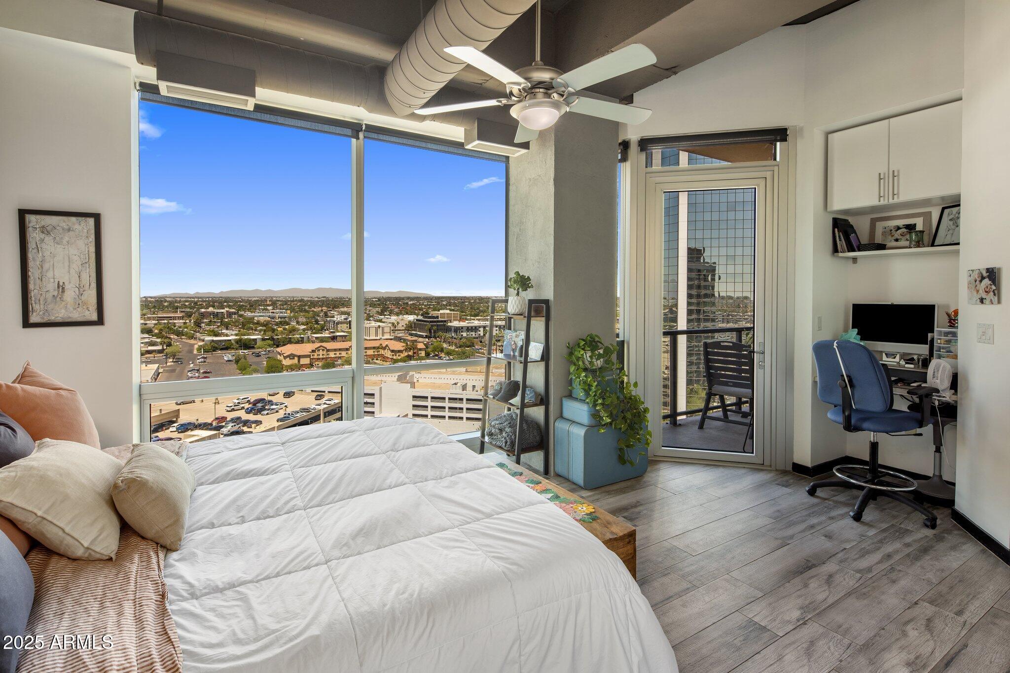 1 E LEXINGTON Avenue, 1209