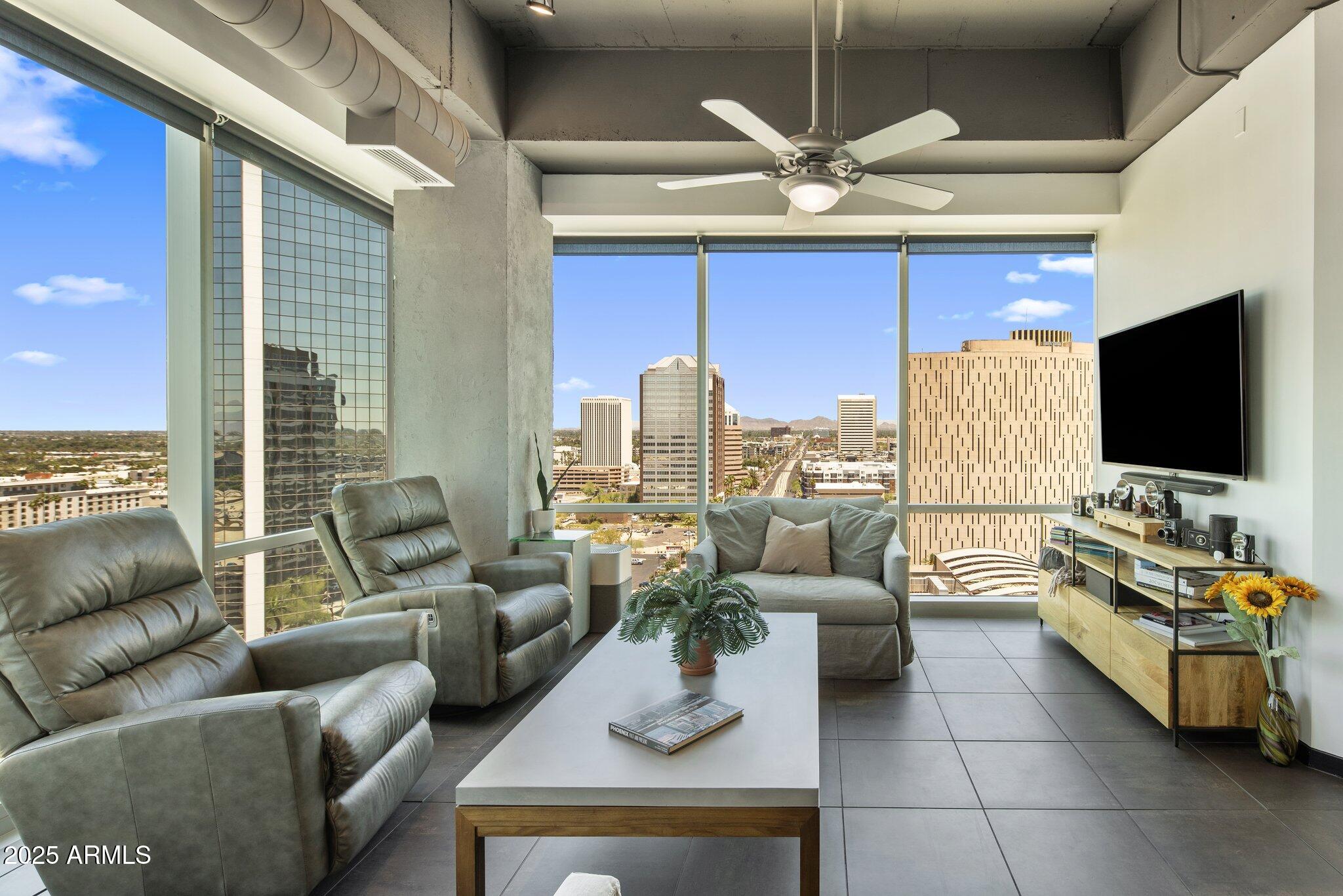 1 E LEXINGTON Avenue, 1209