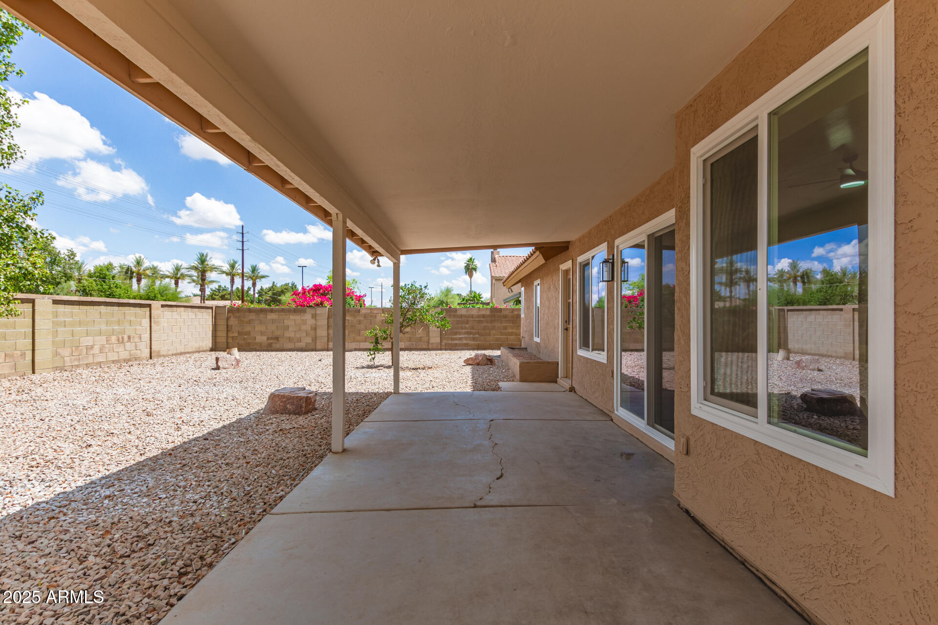 325 N REDROCK Street