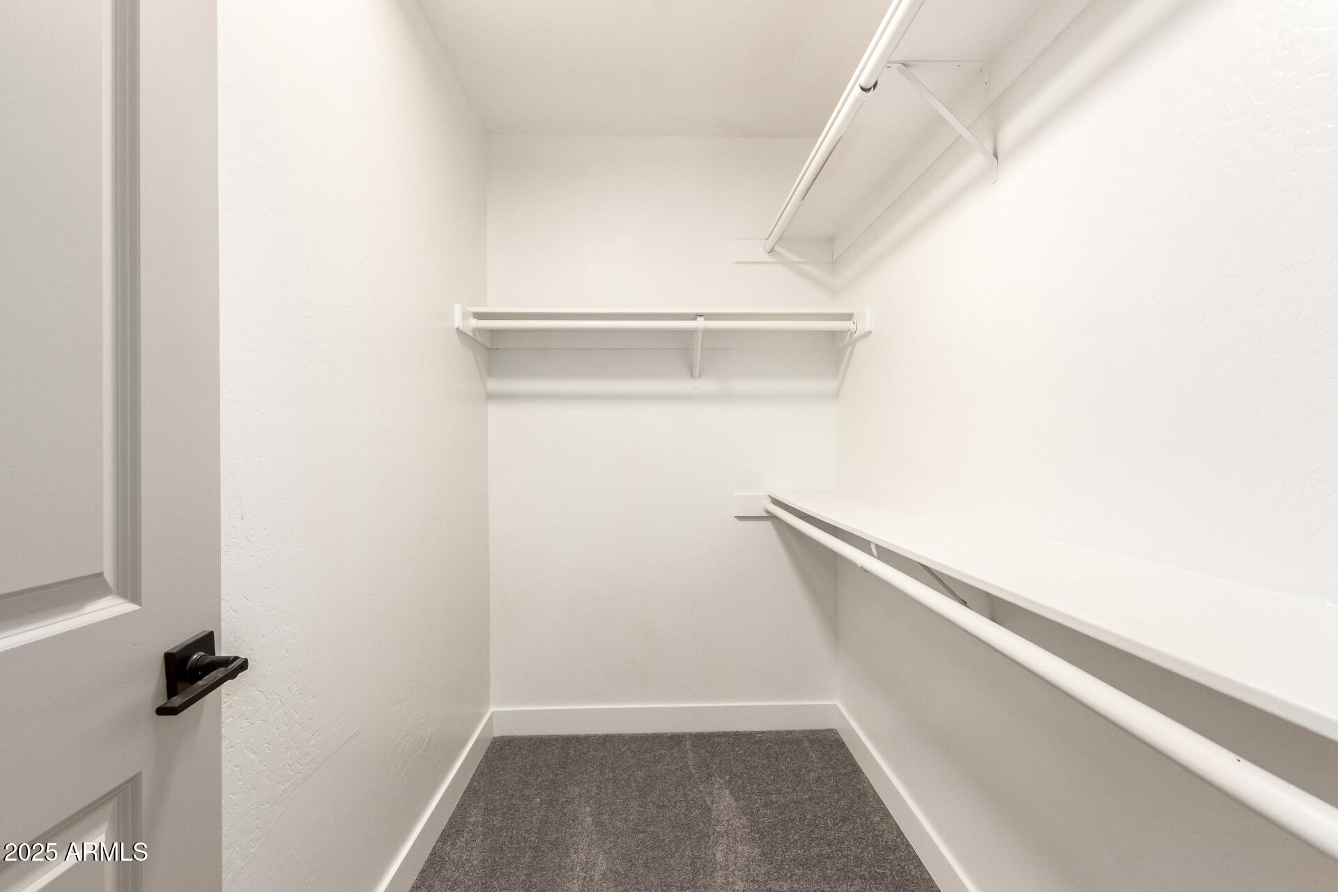 325 N REDROCK Street