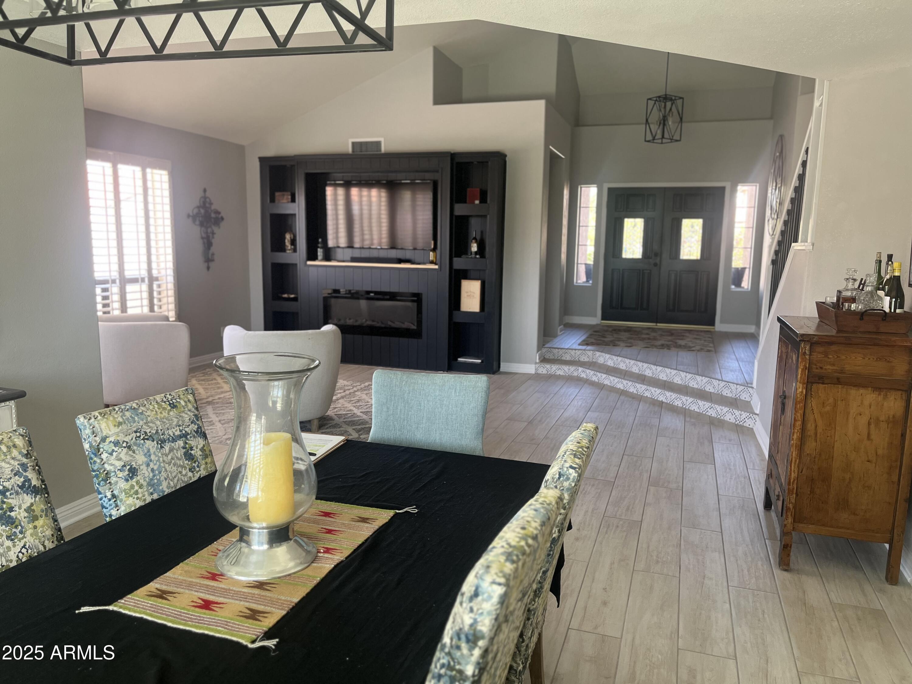 5803 E SANDRA Terrace