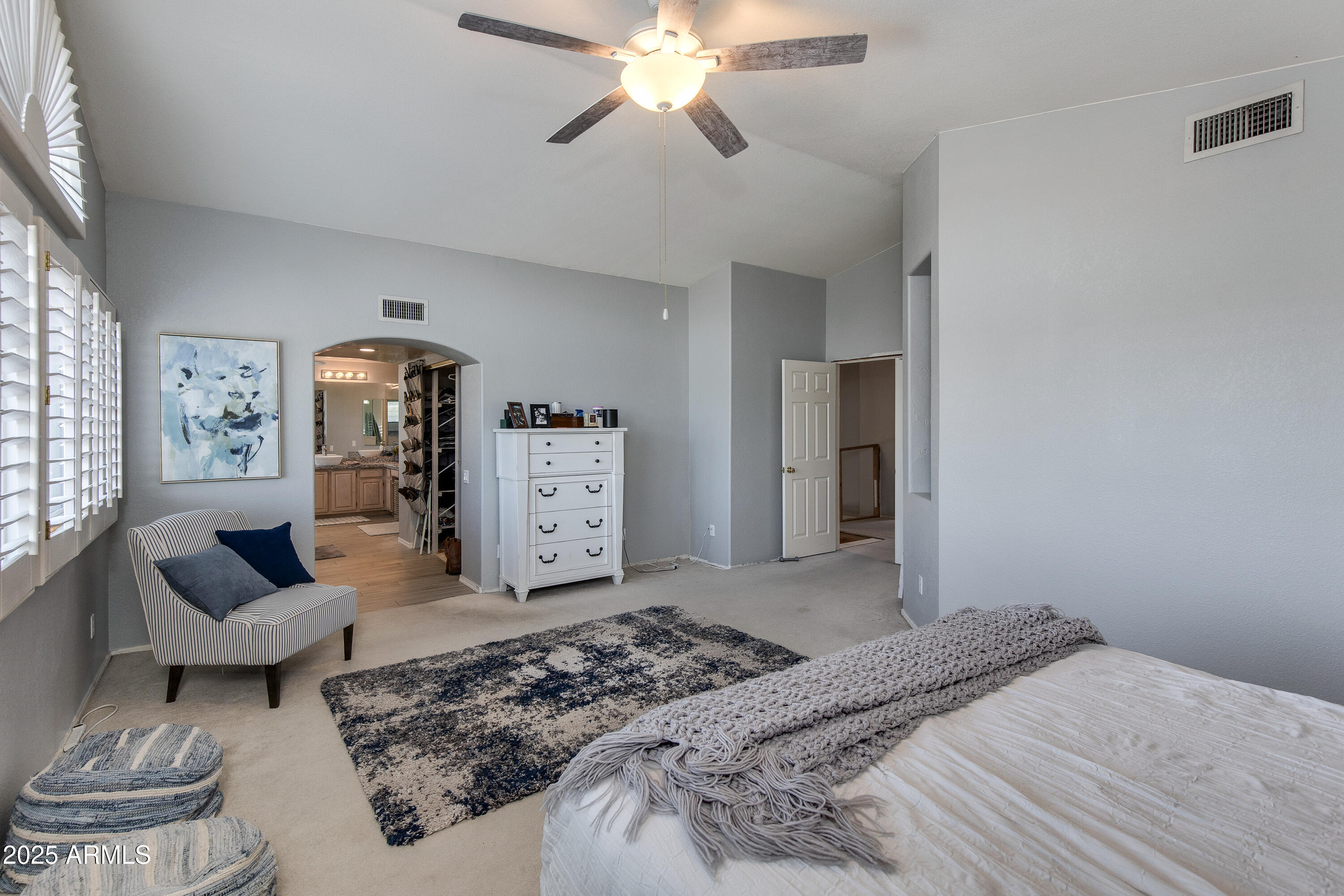 5803 E SANDRA Terrace