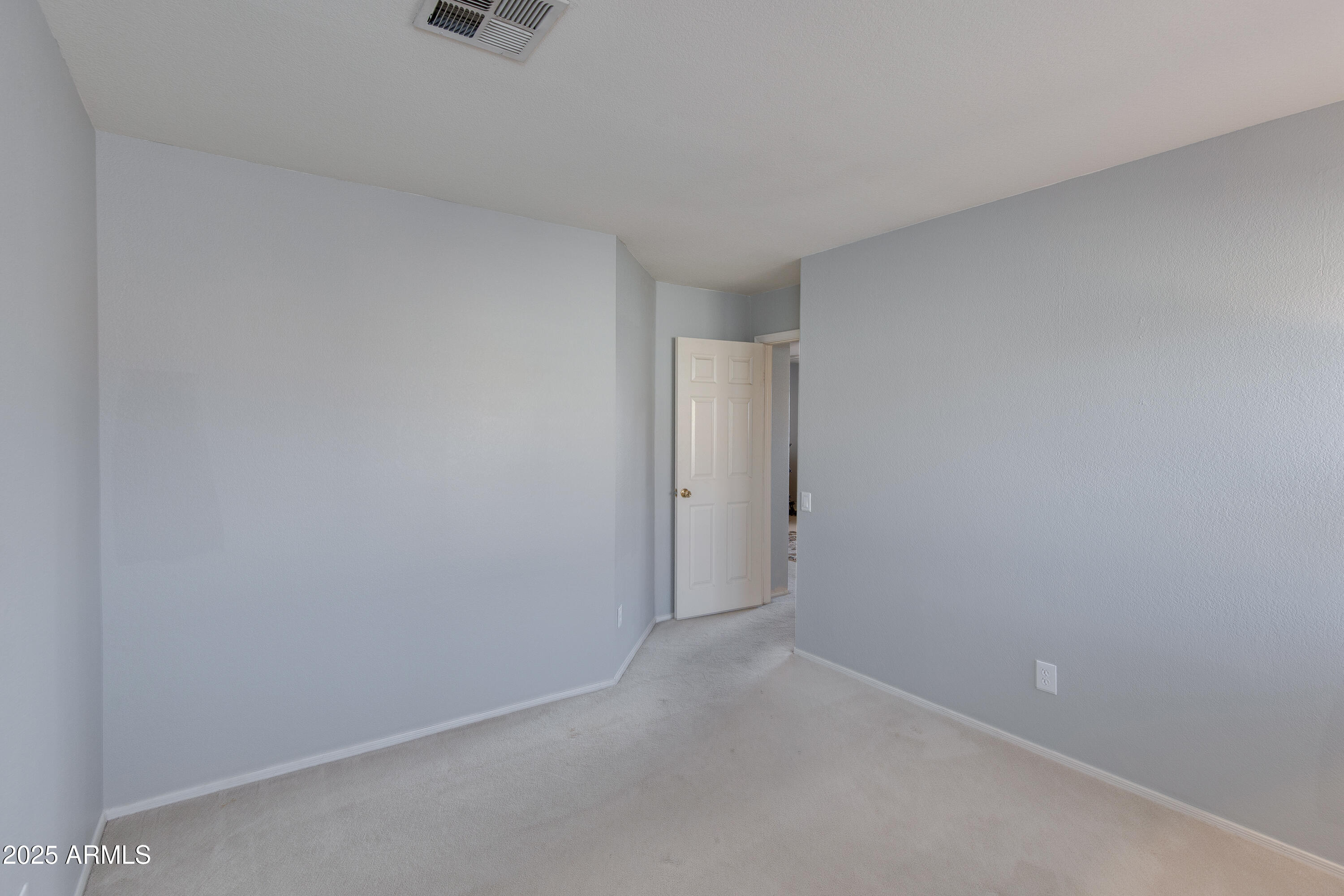 5803 E SANDRA Terrace