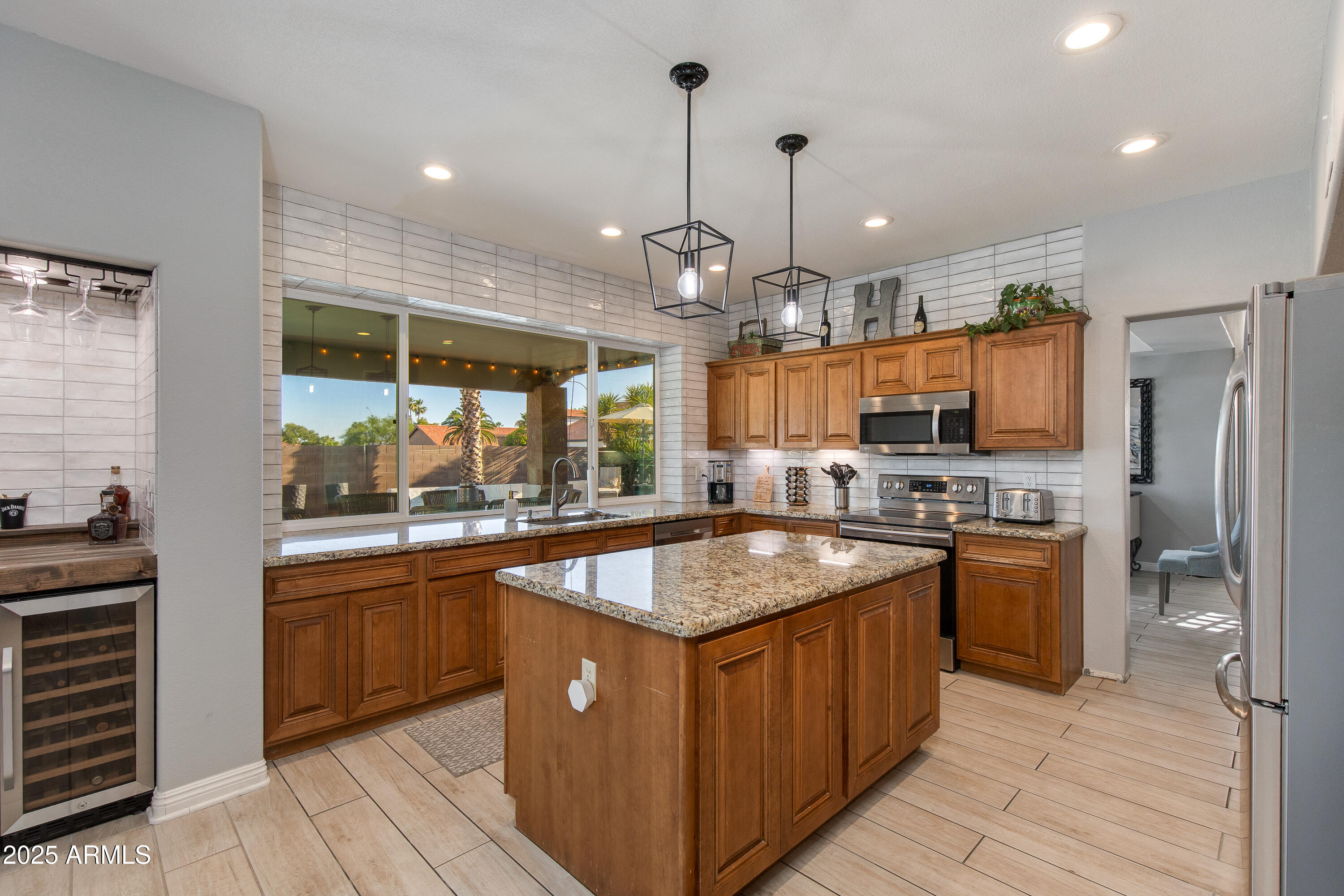 5803 E SANDRA Terrace