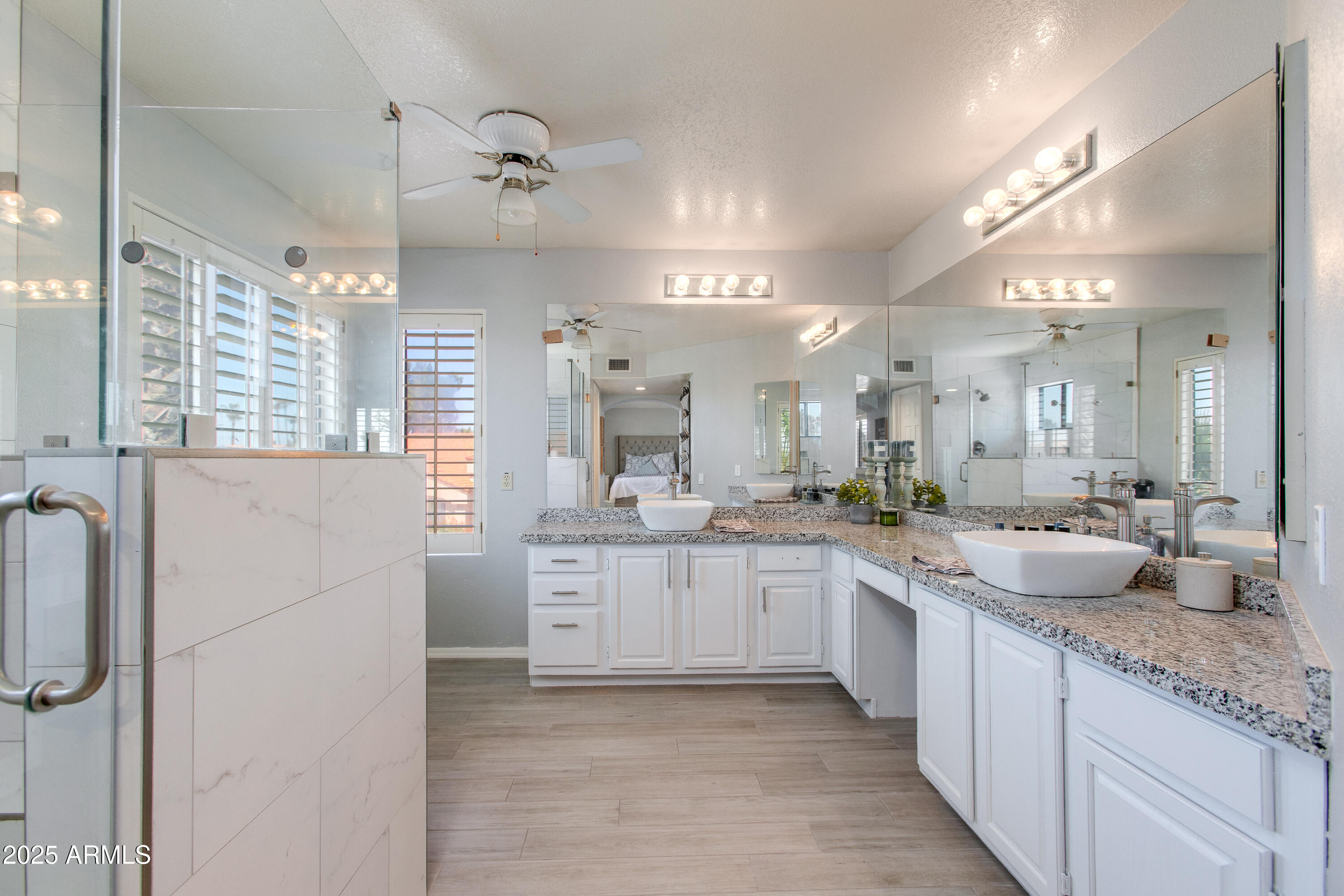 5803 E SANDRA Terrace