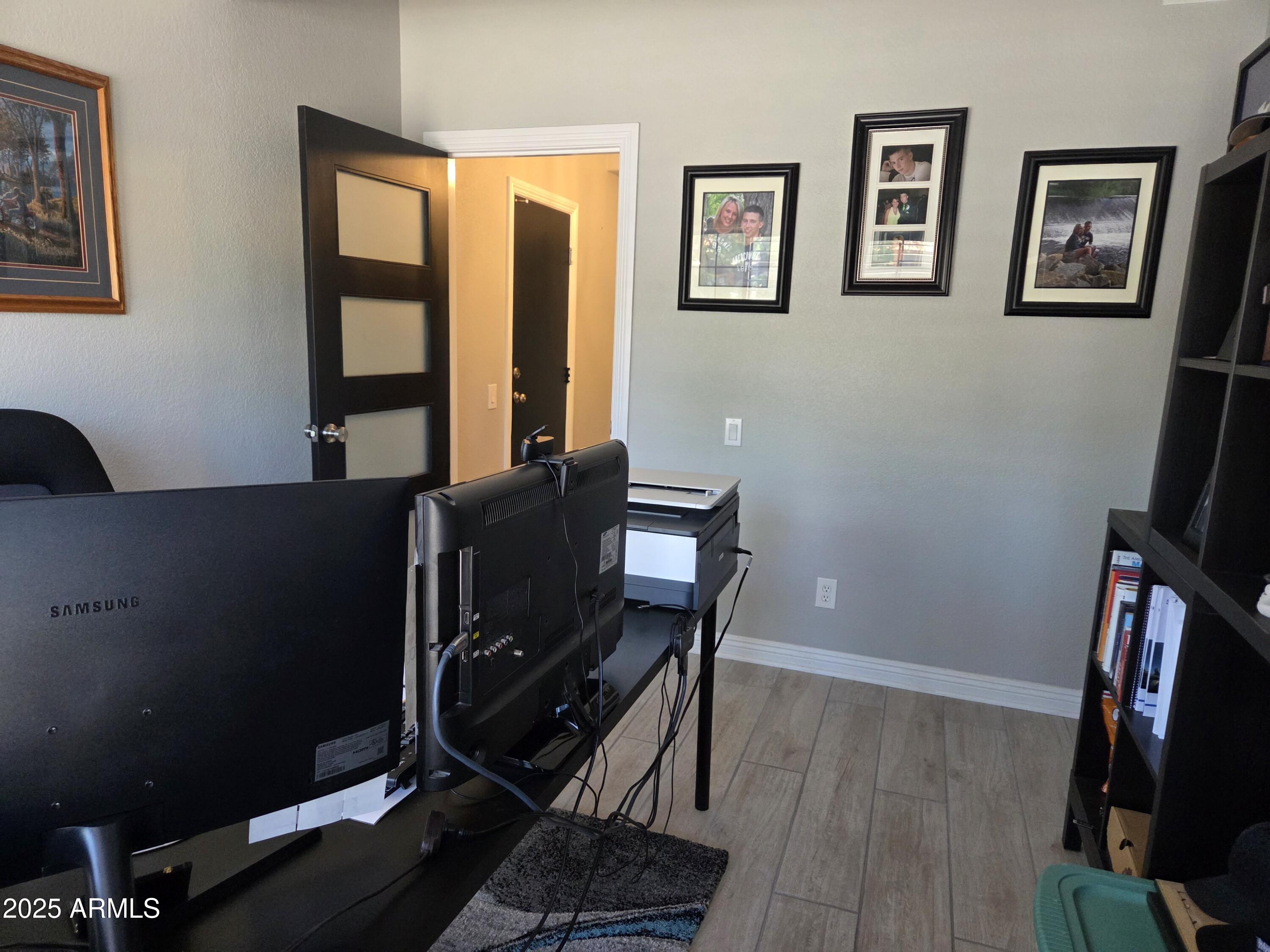 5803 E SANDRA Terrace