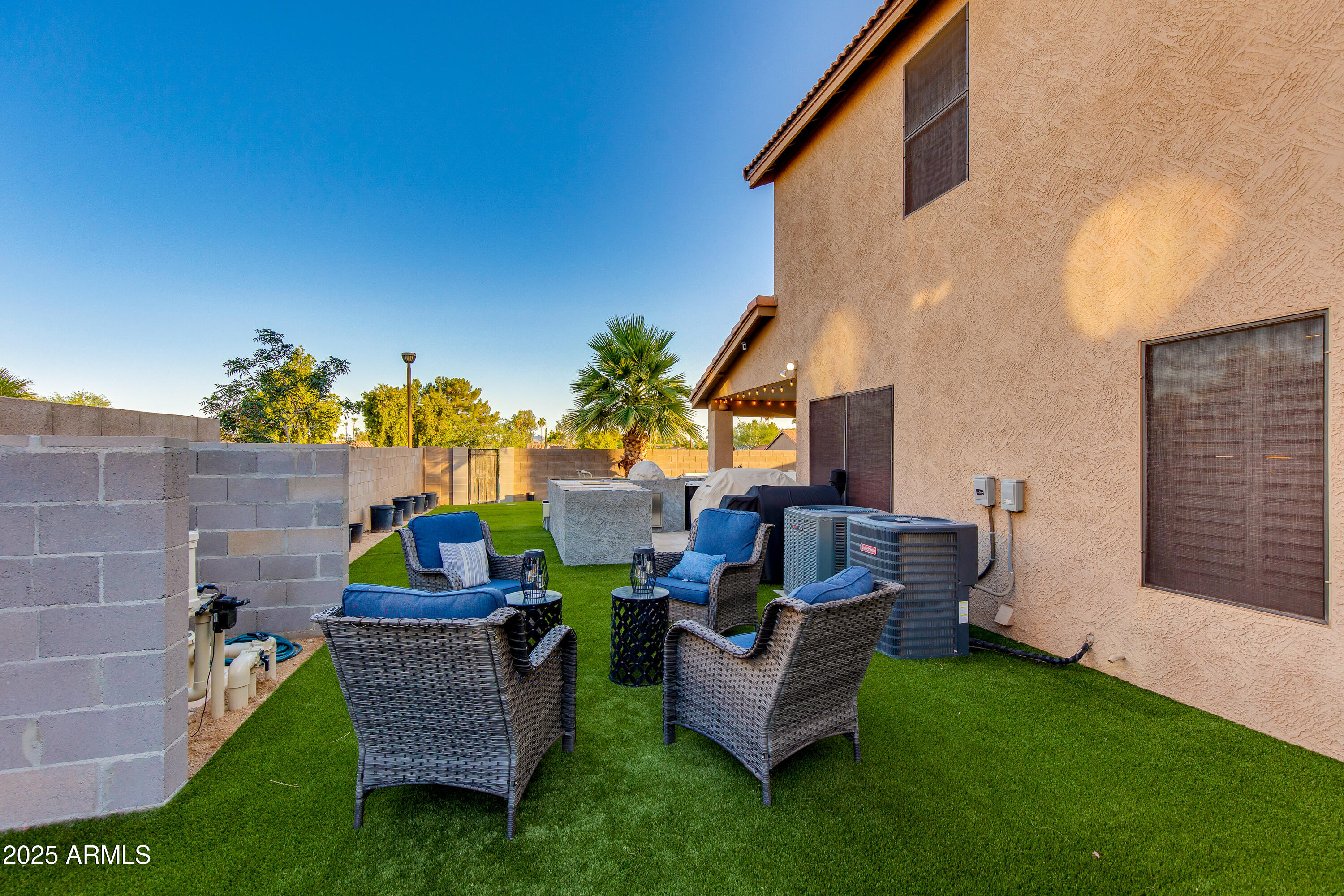 5803 E SANDRA Terrace