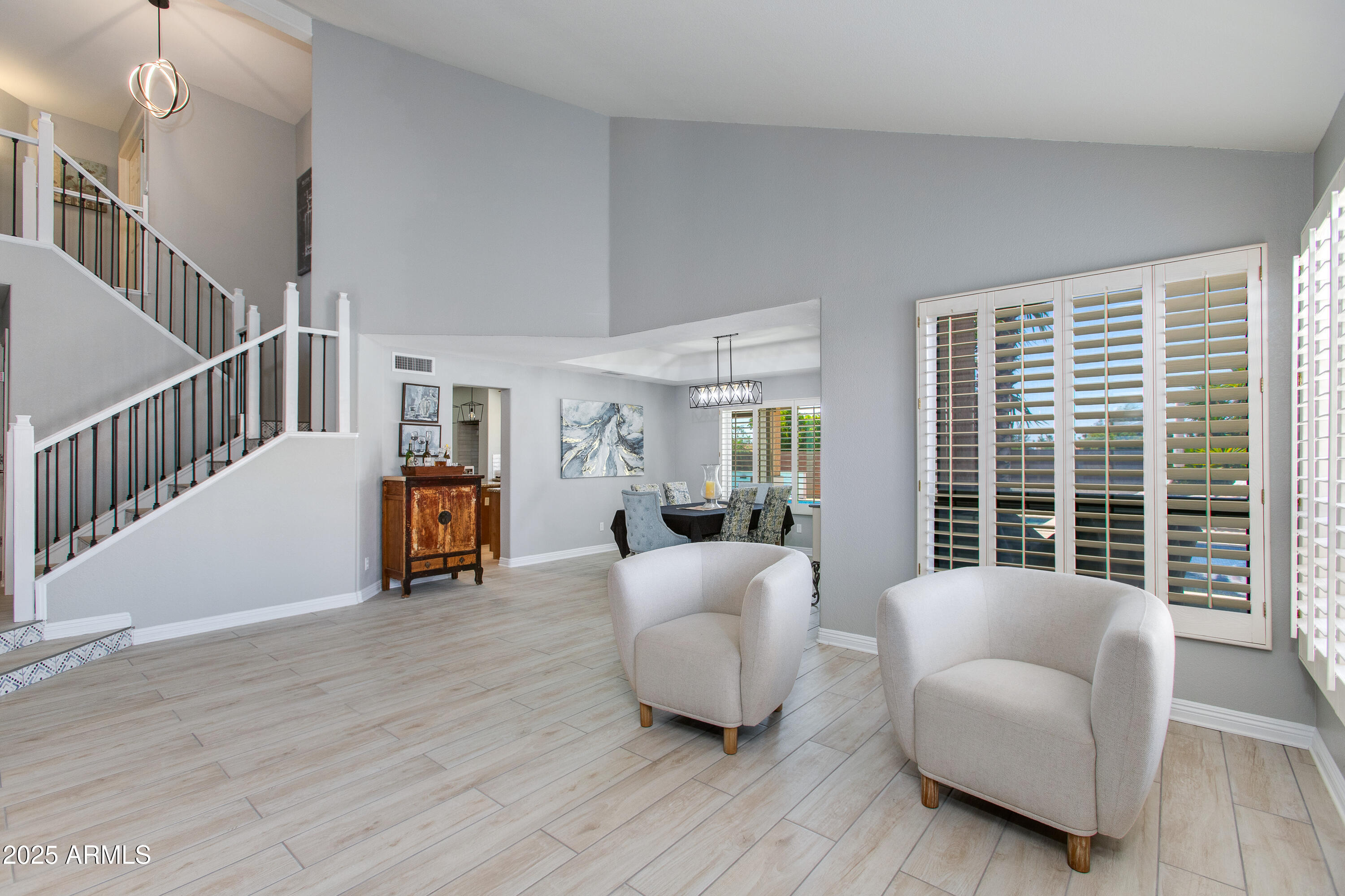 5803 E SANDRA Terrace