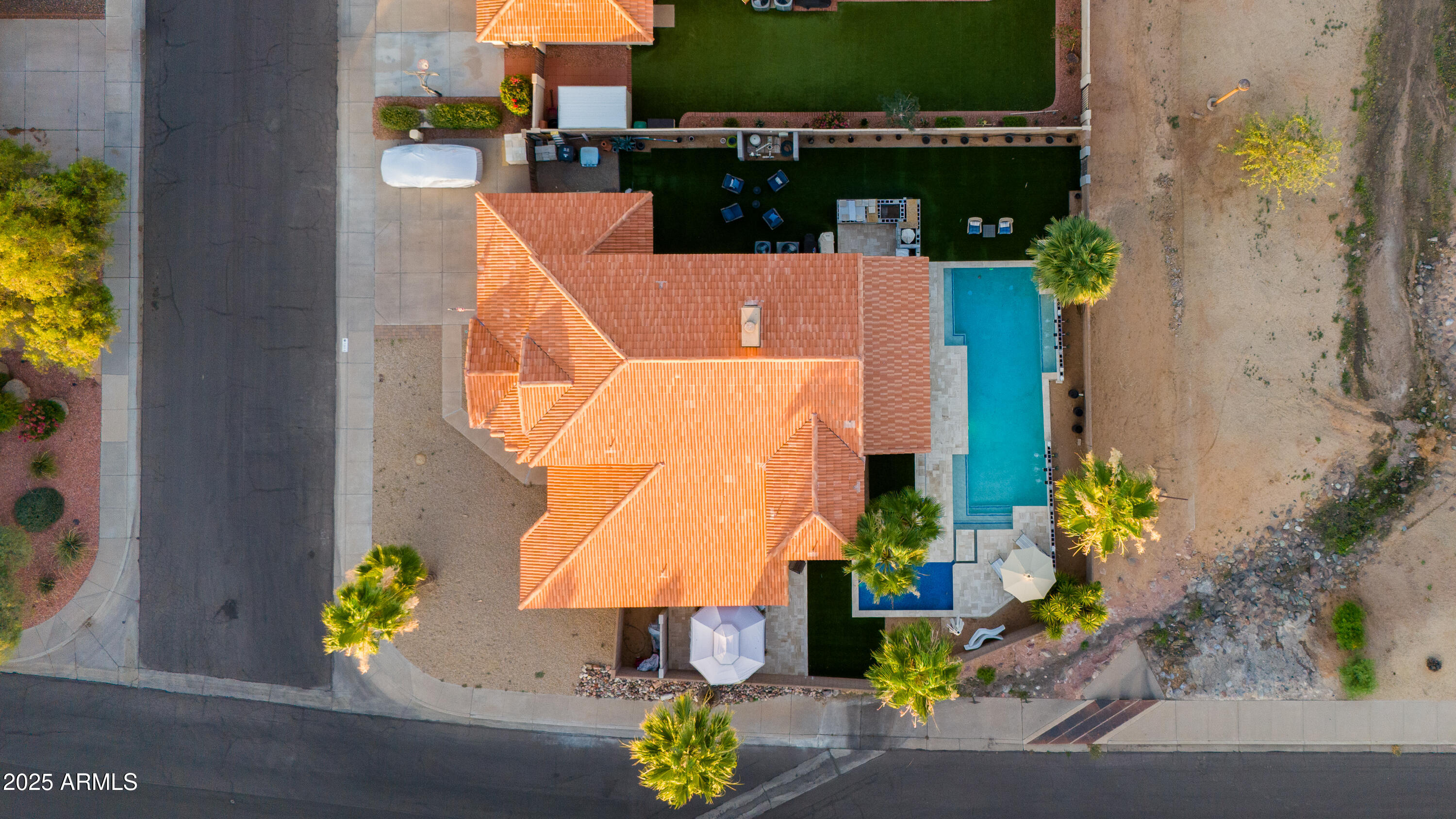 5803 E SANDRA Terrace