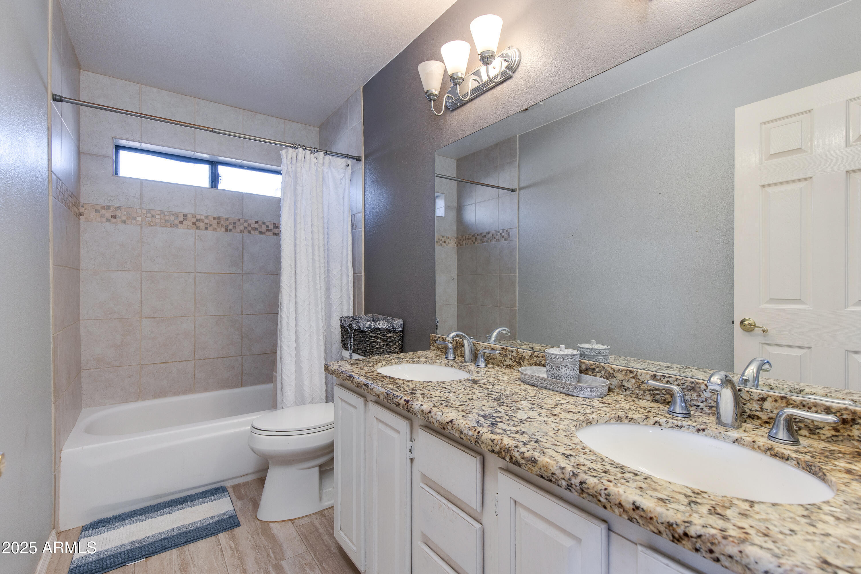 5803 E SANDRA Terrace