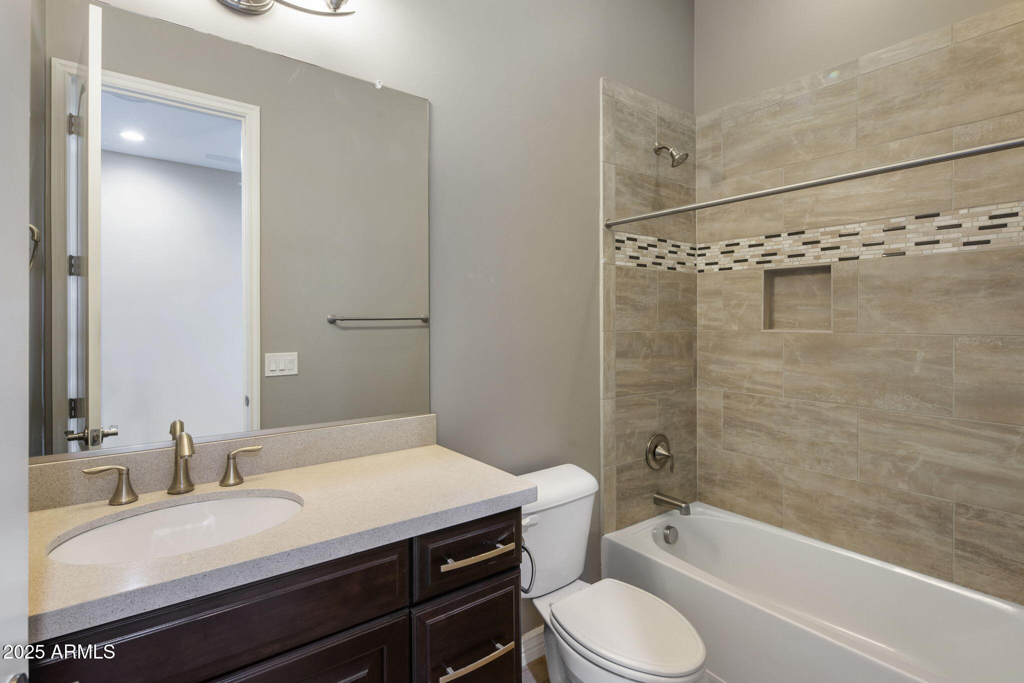 2932 E MADISON VISTAS Drive