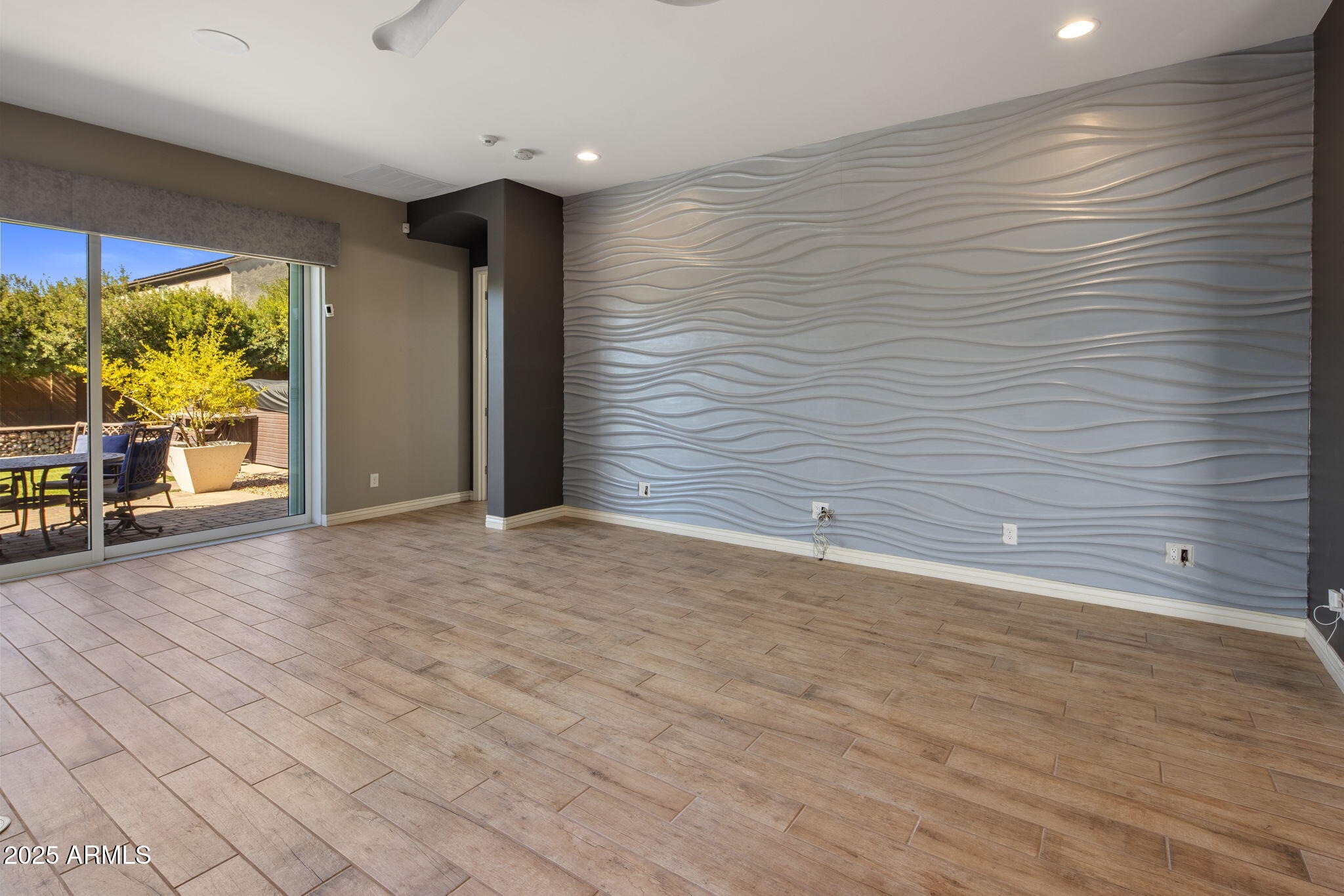 2932 E MADISON VISTAS Drive