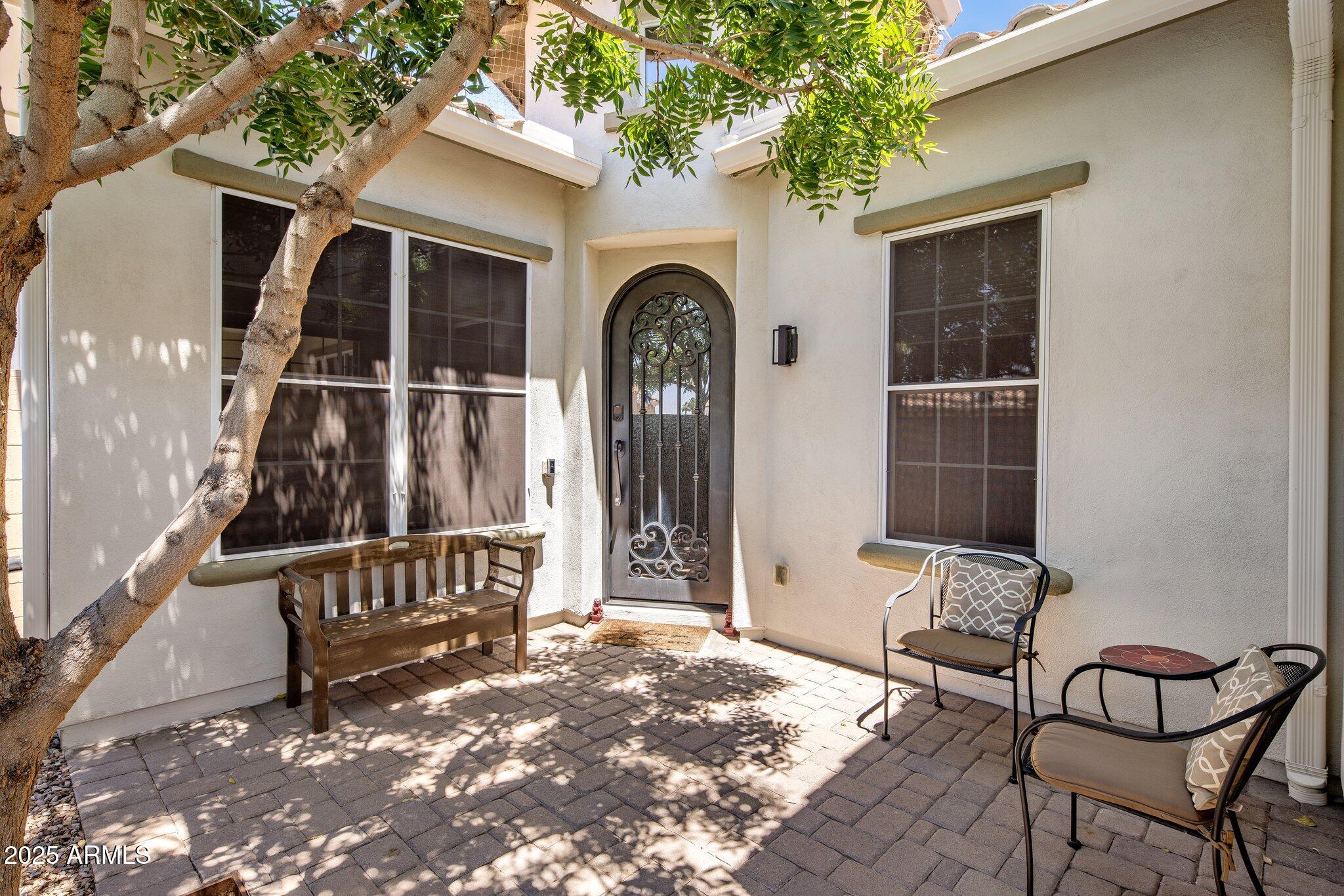 2932 E MADISON VISTAS Drive