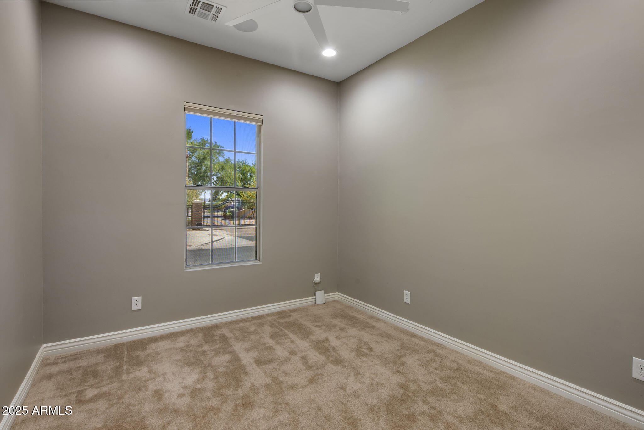 2932 E MADISON VISTAS Drive