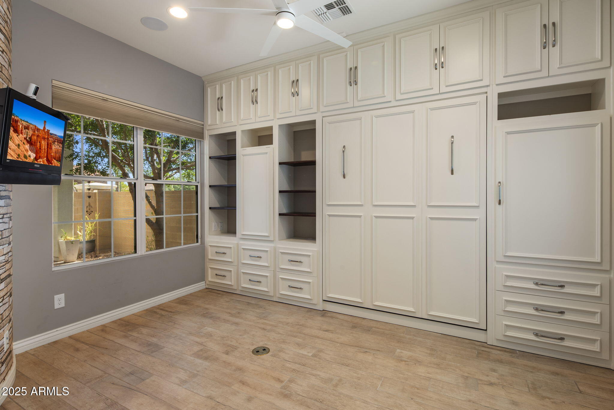 2932 E MADISON VISTAS Drive