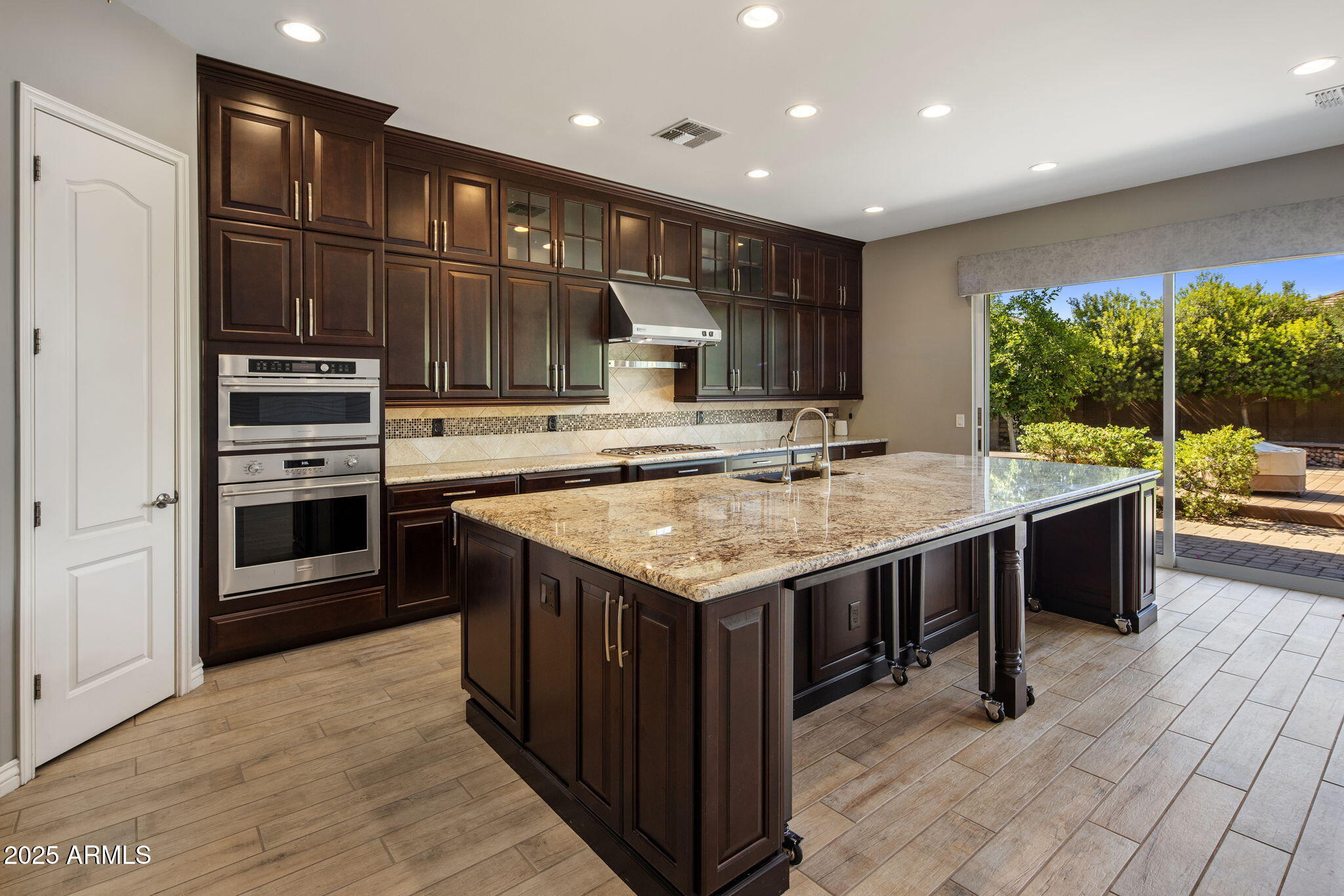 2932 E MADISON VISTAS Drive