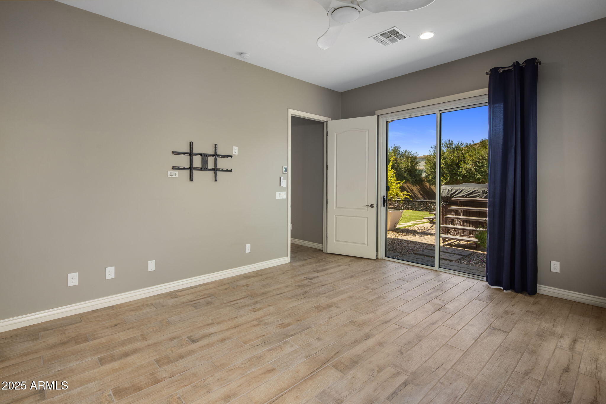 2932 E MADISON VISTAS Drive