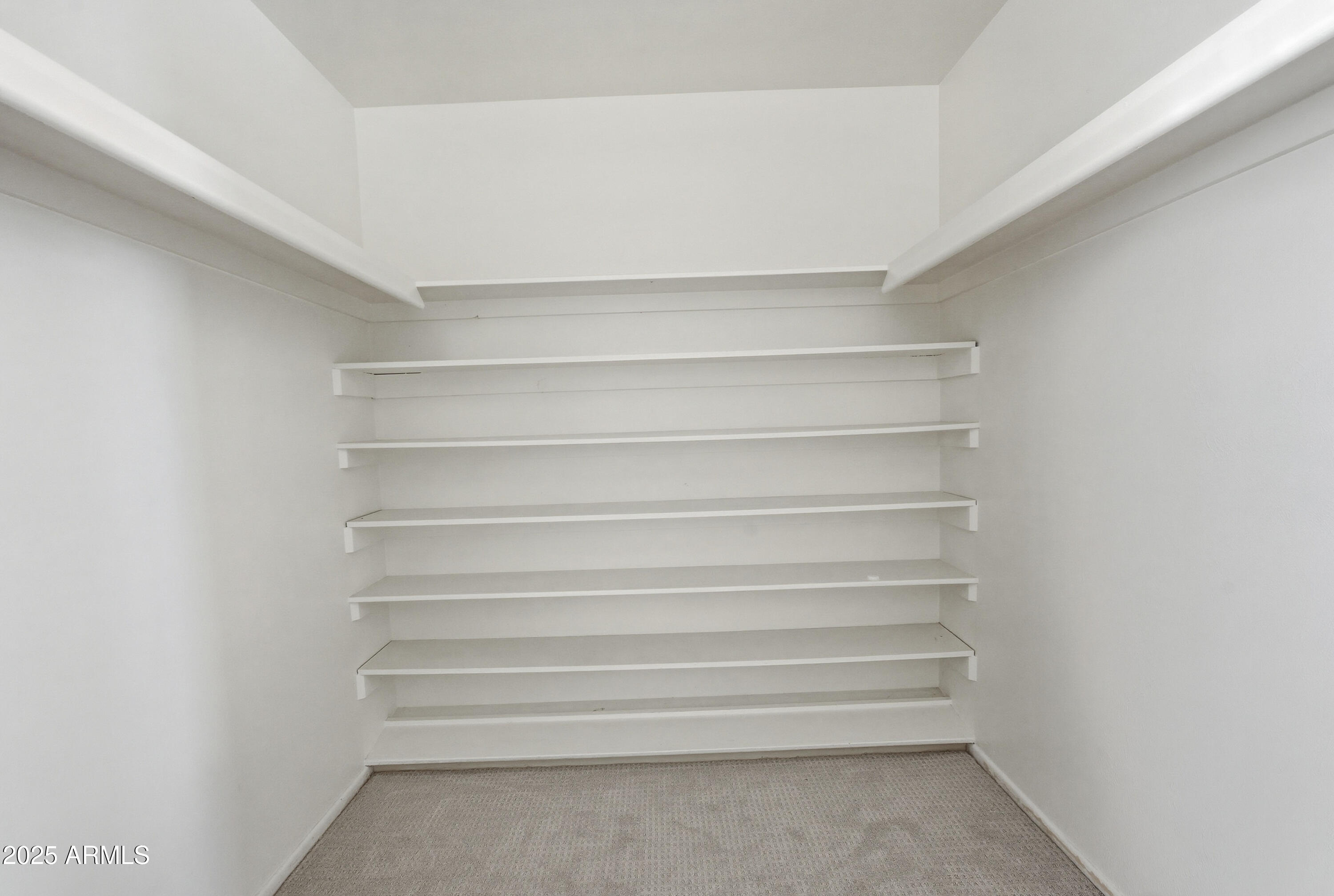 20 E NORTHVIEW Avenue