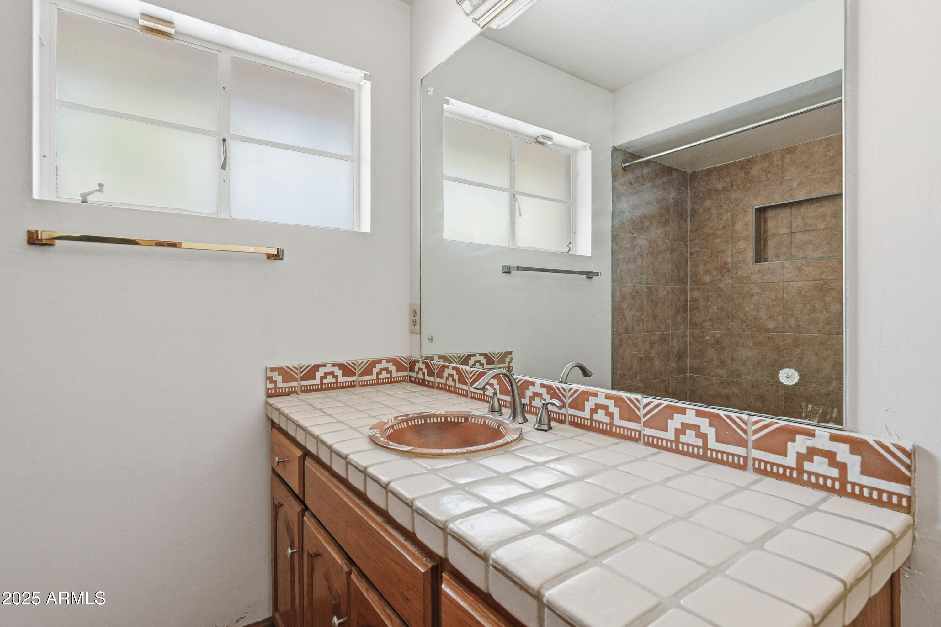 20 E NORTHVIEW Avenue