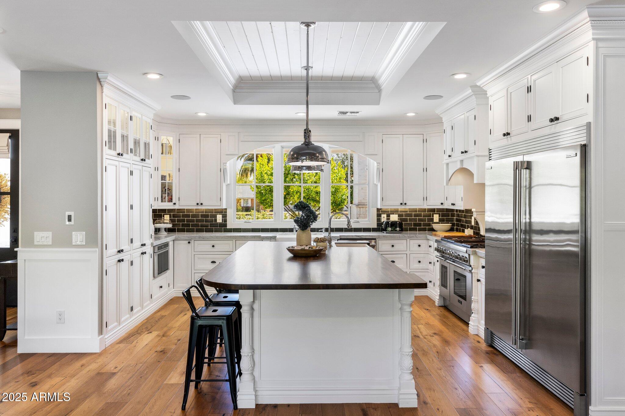 6302 E LAFAYETTE Boulevard