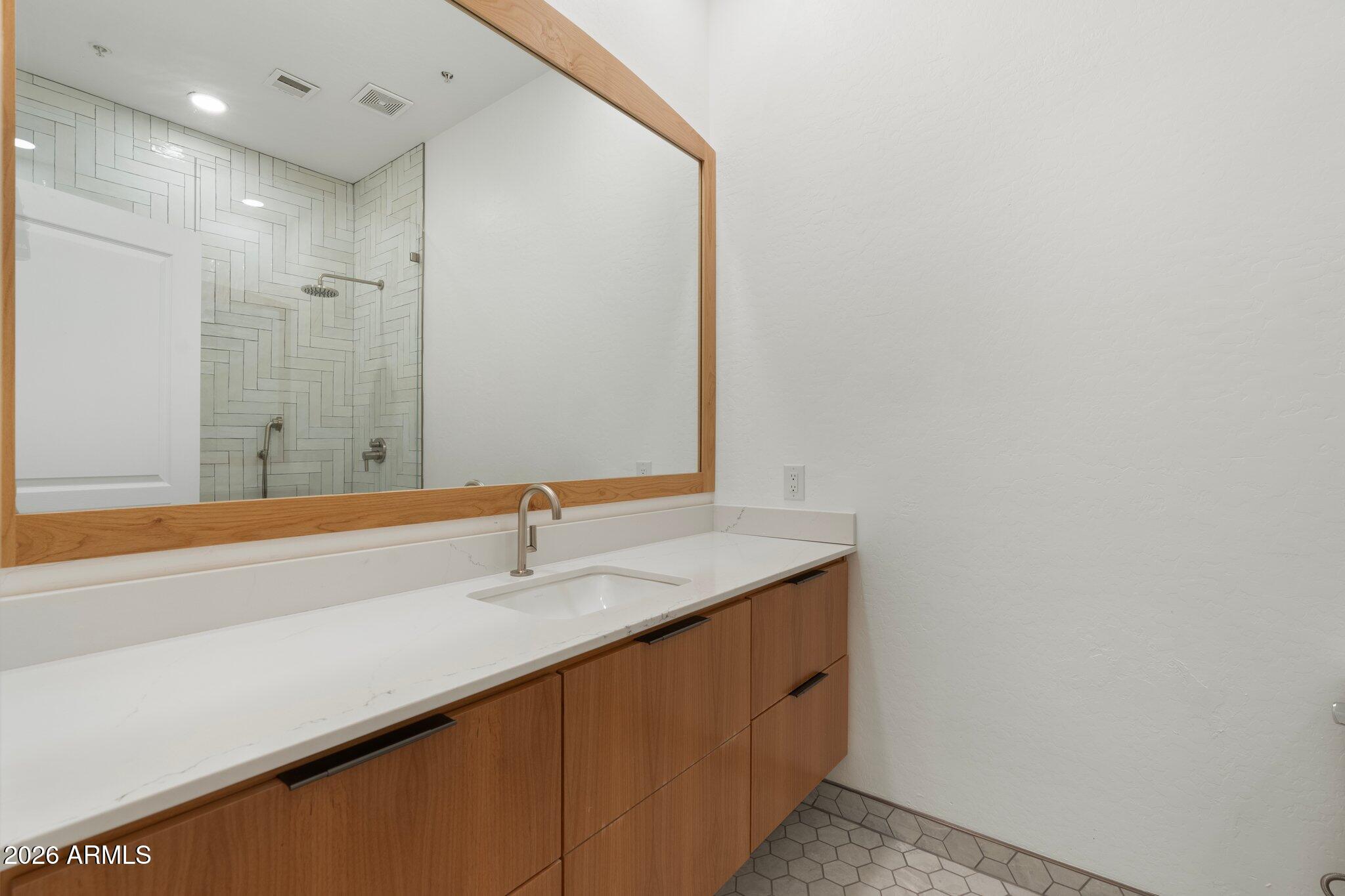 7471 E SUNNYVALE Drive