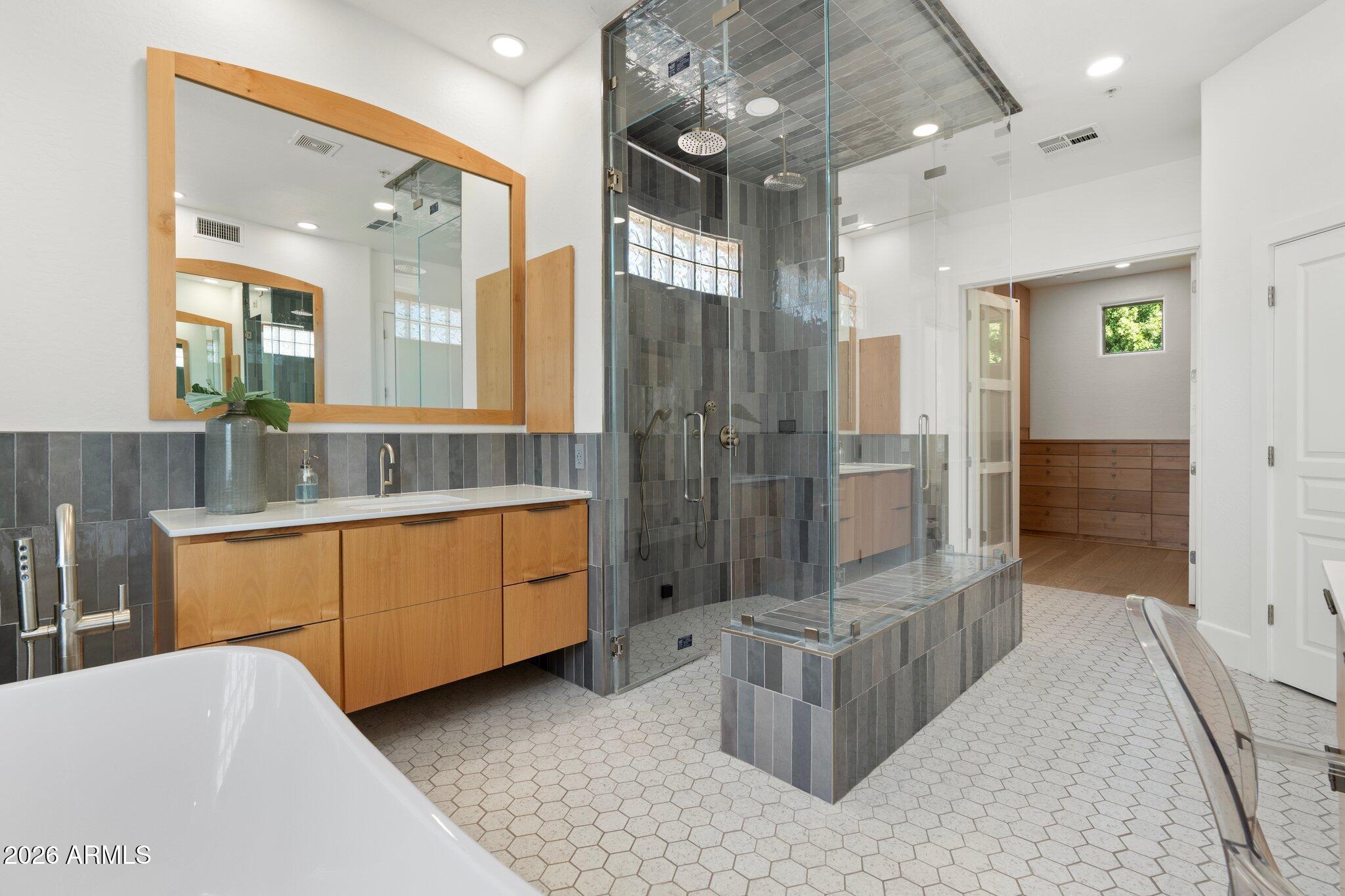 7471 E SUNNYVALE Drive