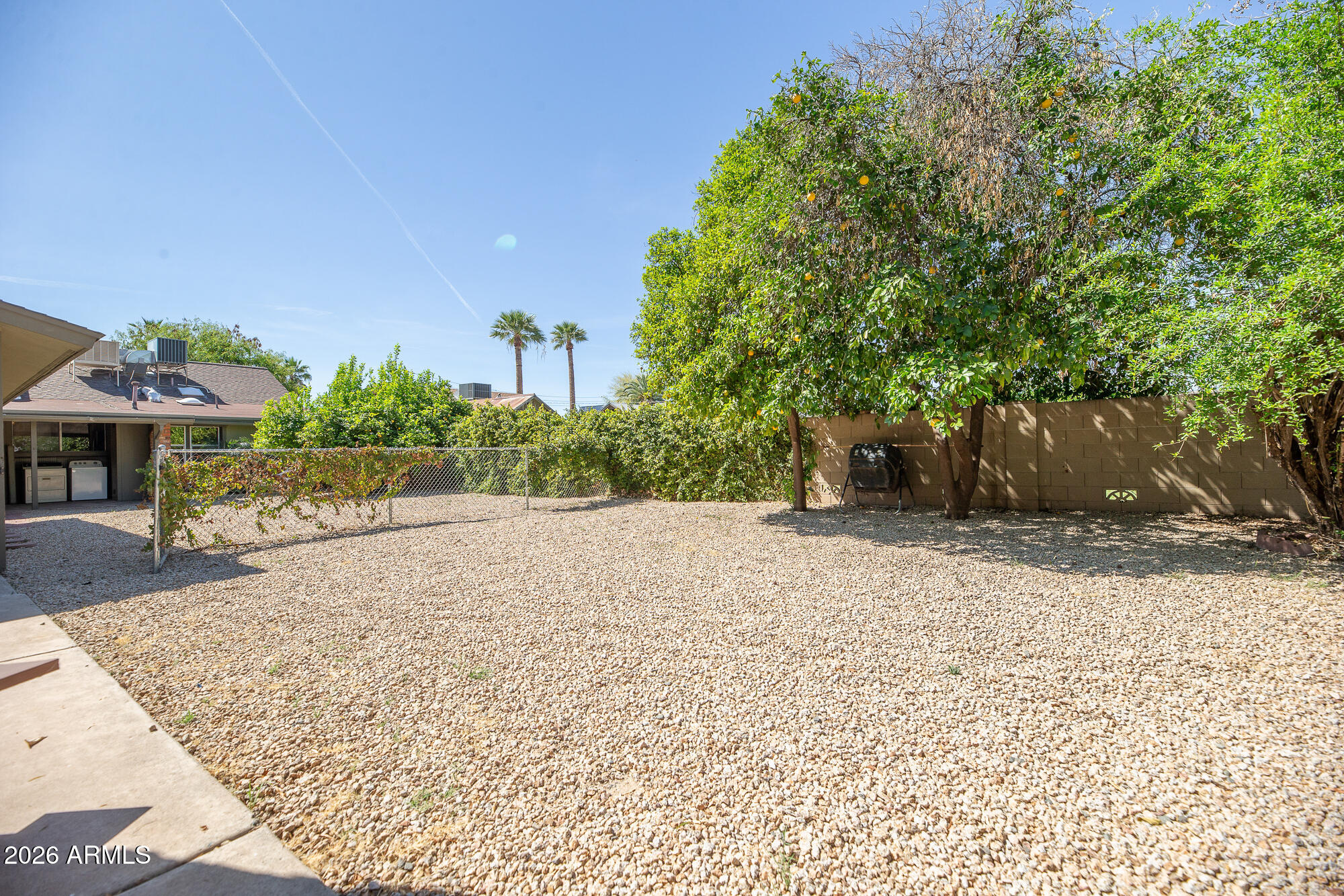 1636 E PINCHOT Avenue