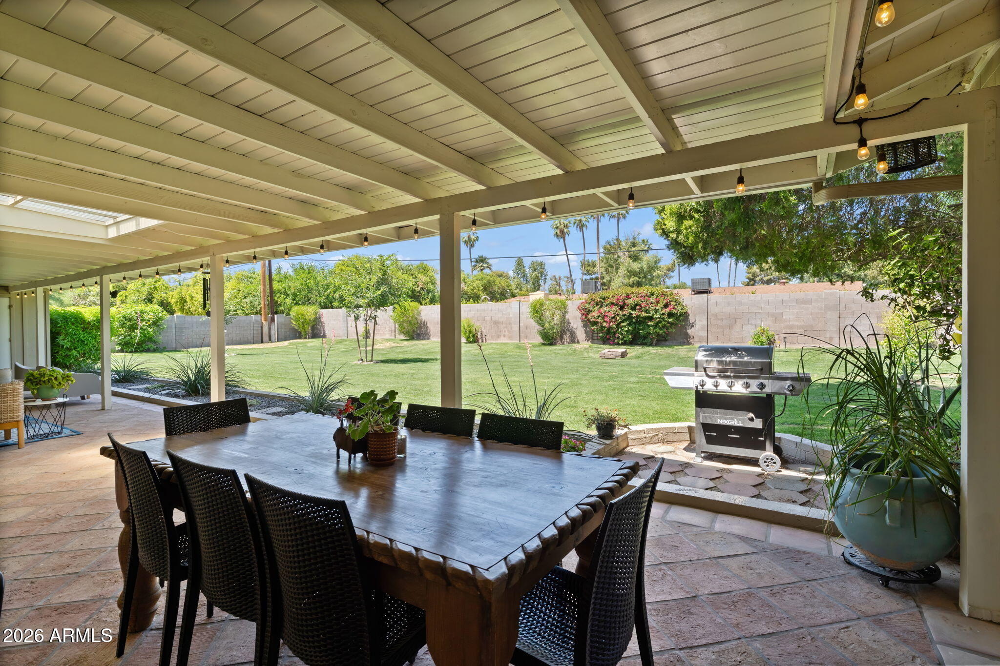 222 E HAYWARD Avenue