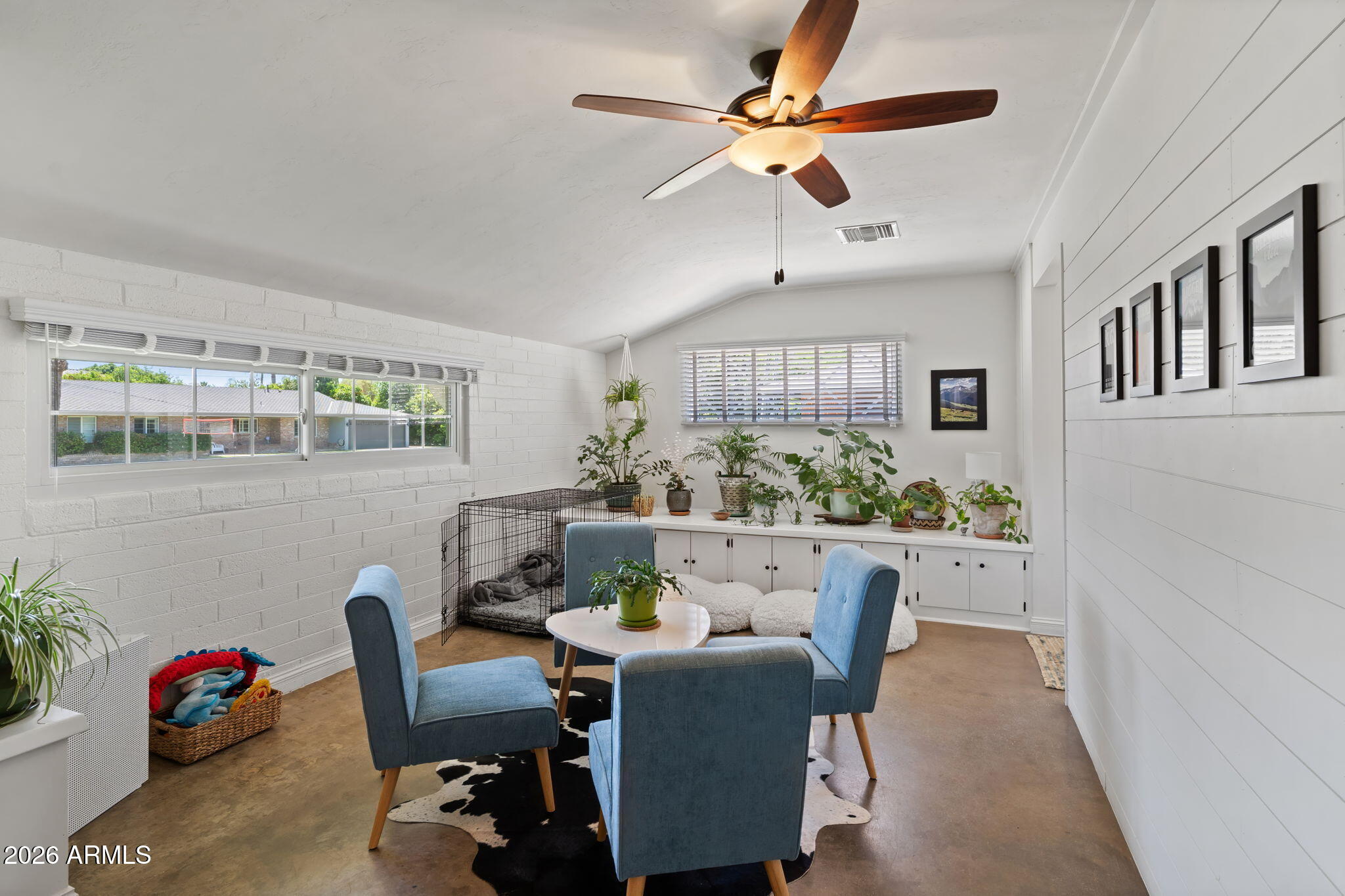 222 E HAYWARD Avenue