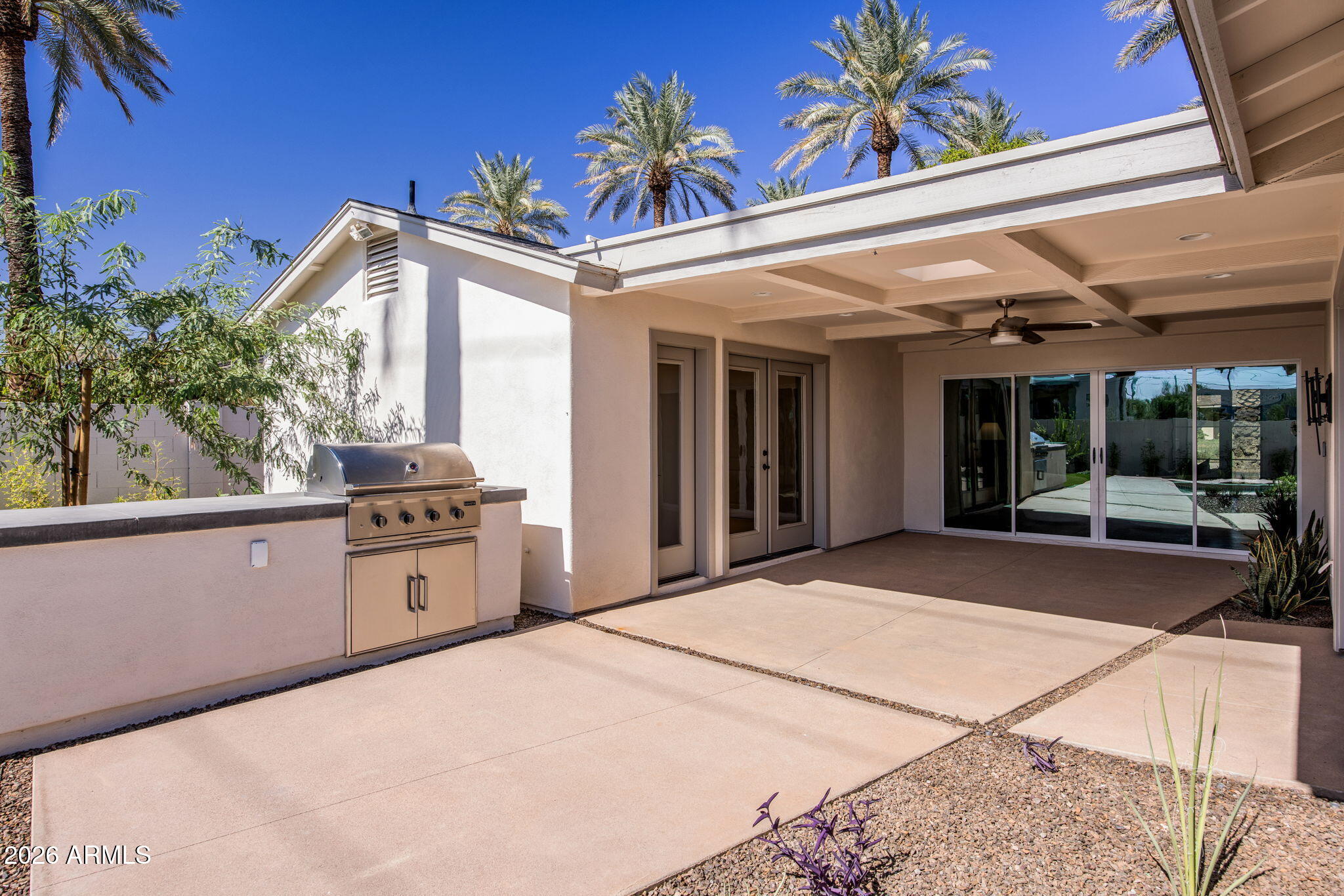 4713 E CALLE REDONDA