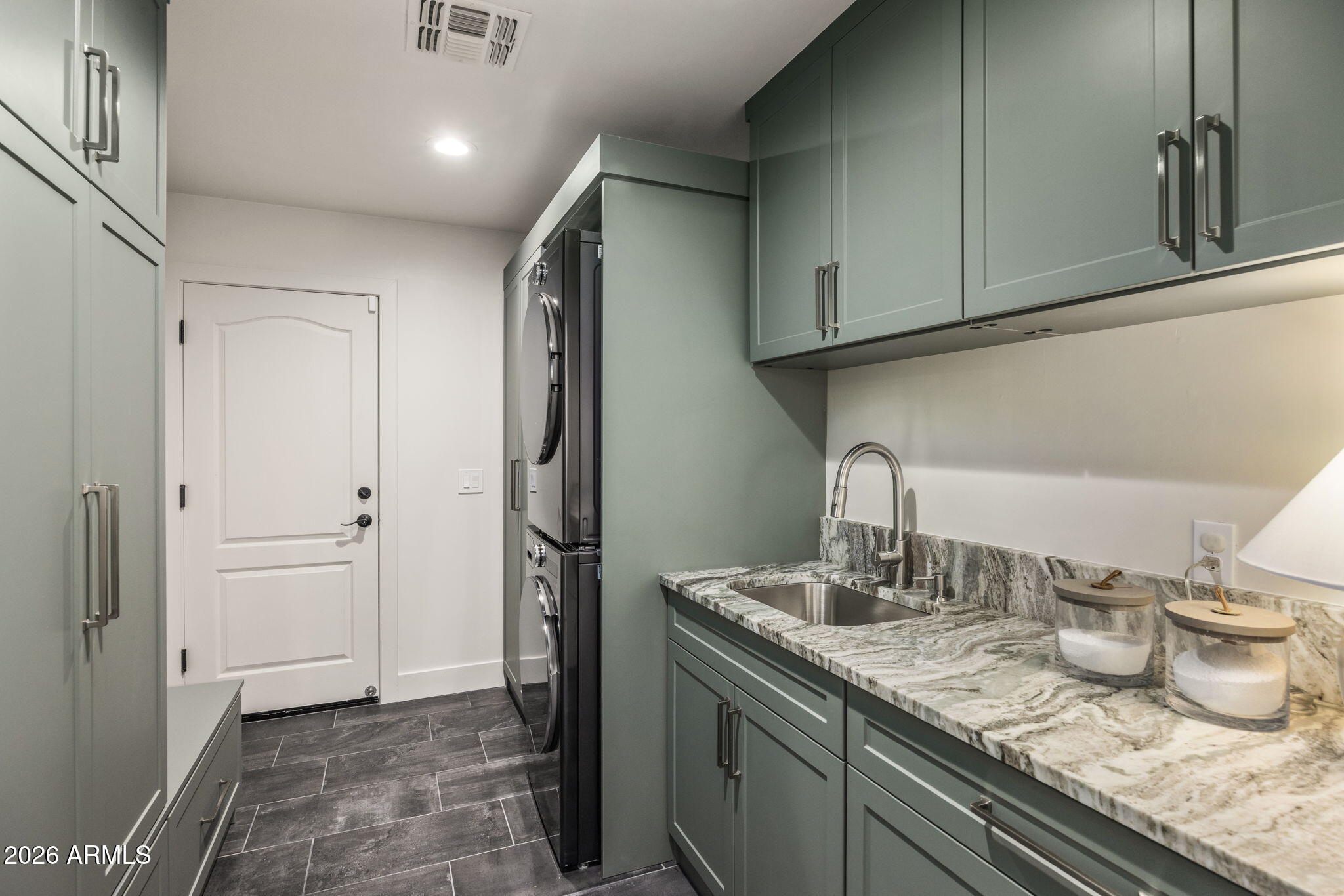 4713 E CALLE REDONDA