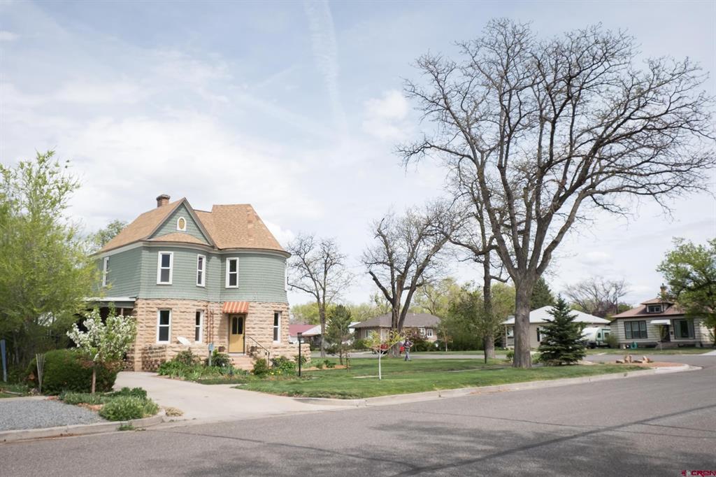 502 N Mesa Avenue