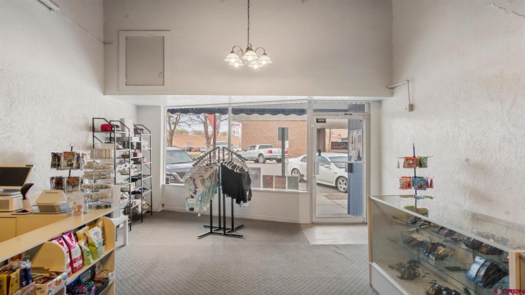 25 N Cascade Avenue