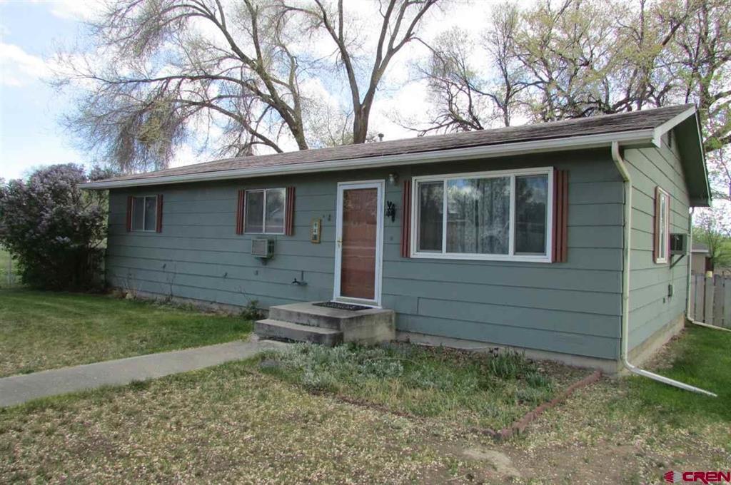 841 N Grand Avenue
