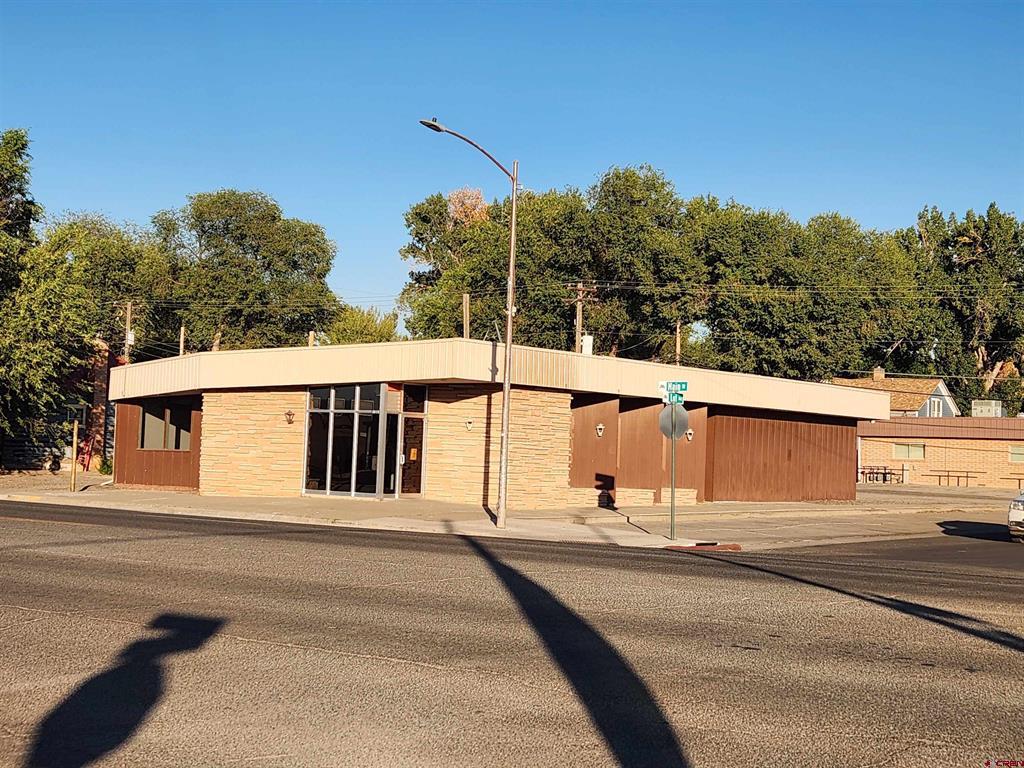 1012 E Main Street