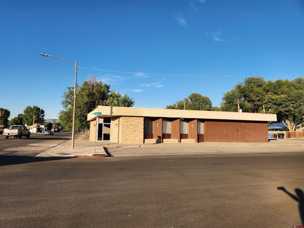 1012 E Main Street