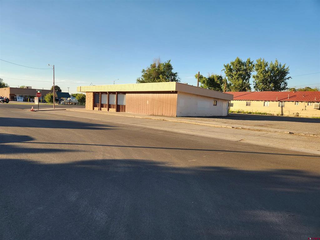 1012 E Main Street
