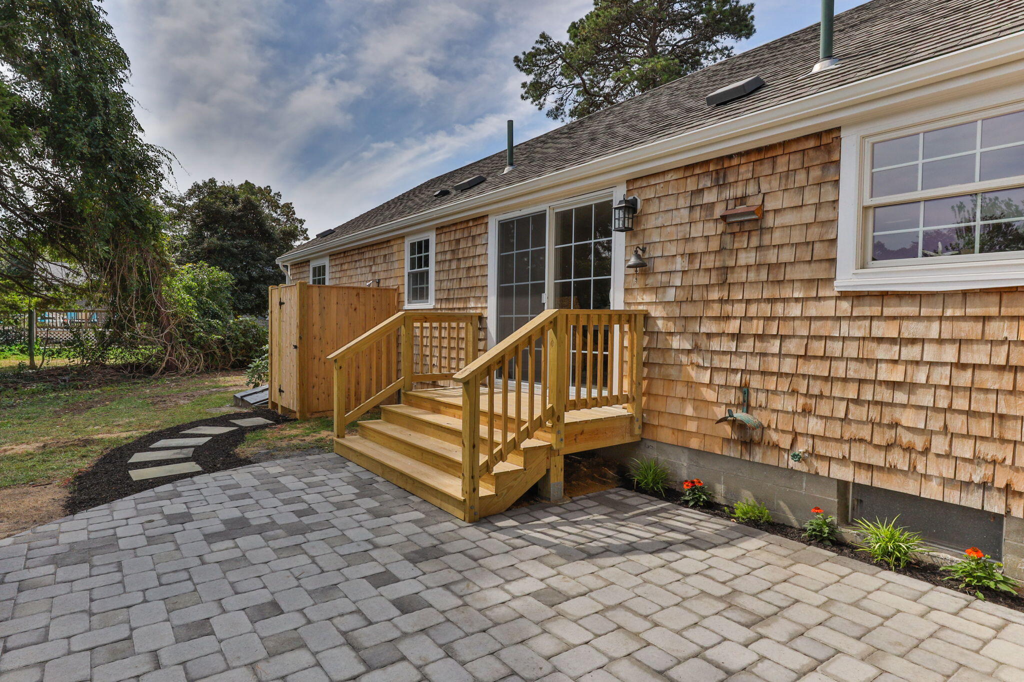 75 Capt York Road