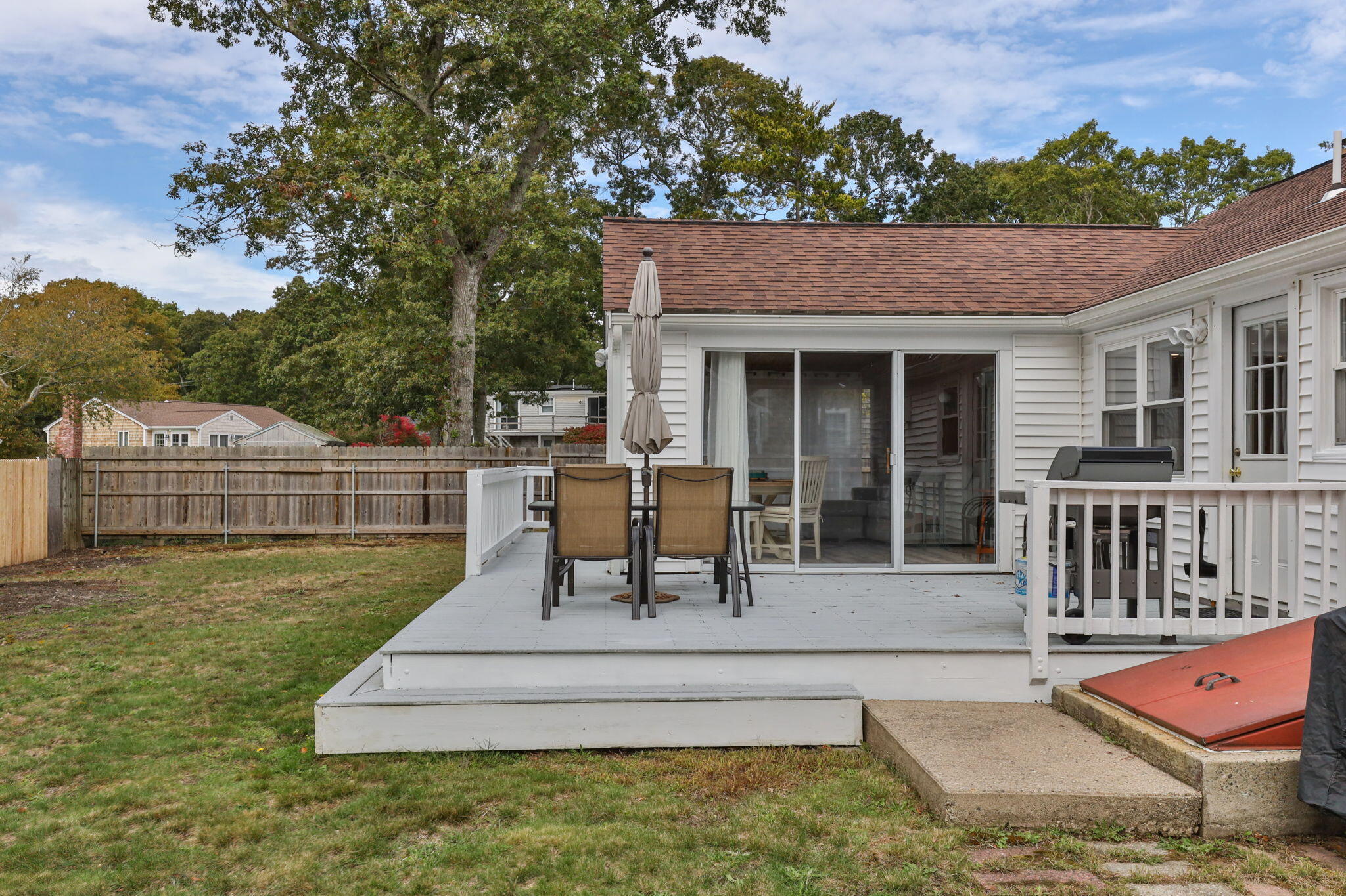 141 Dolphin Lane