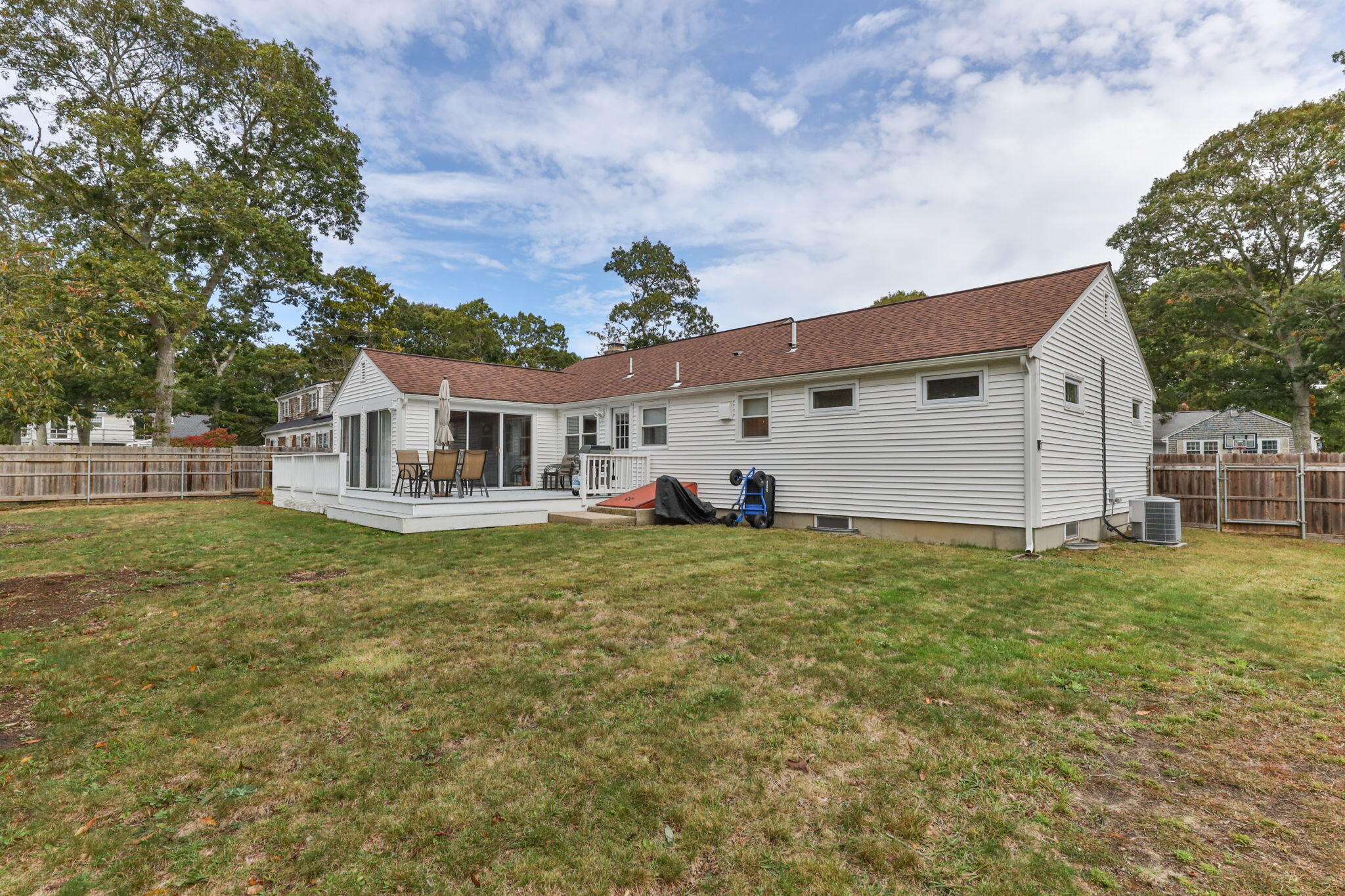 141 Dolphin Lane
