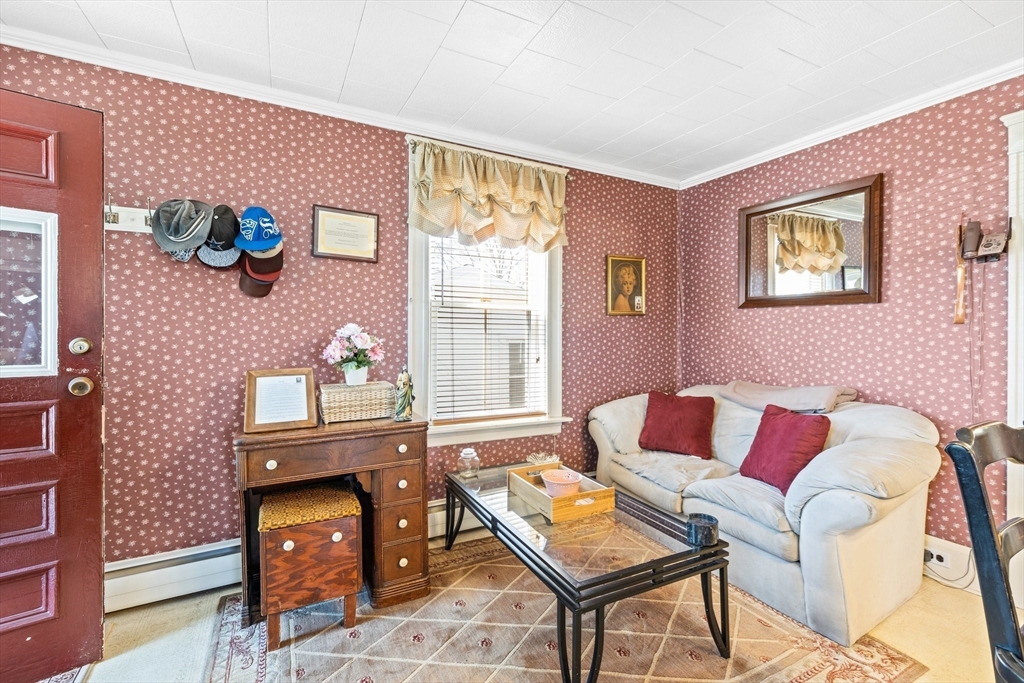112 King St