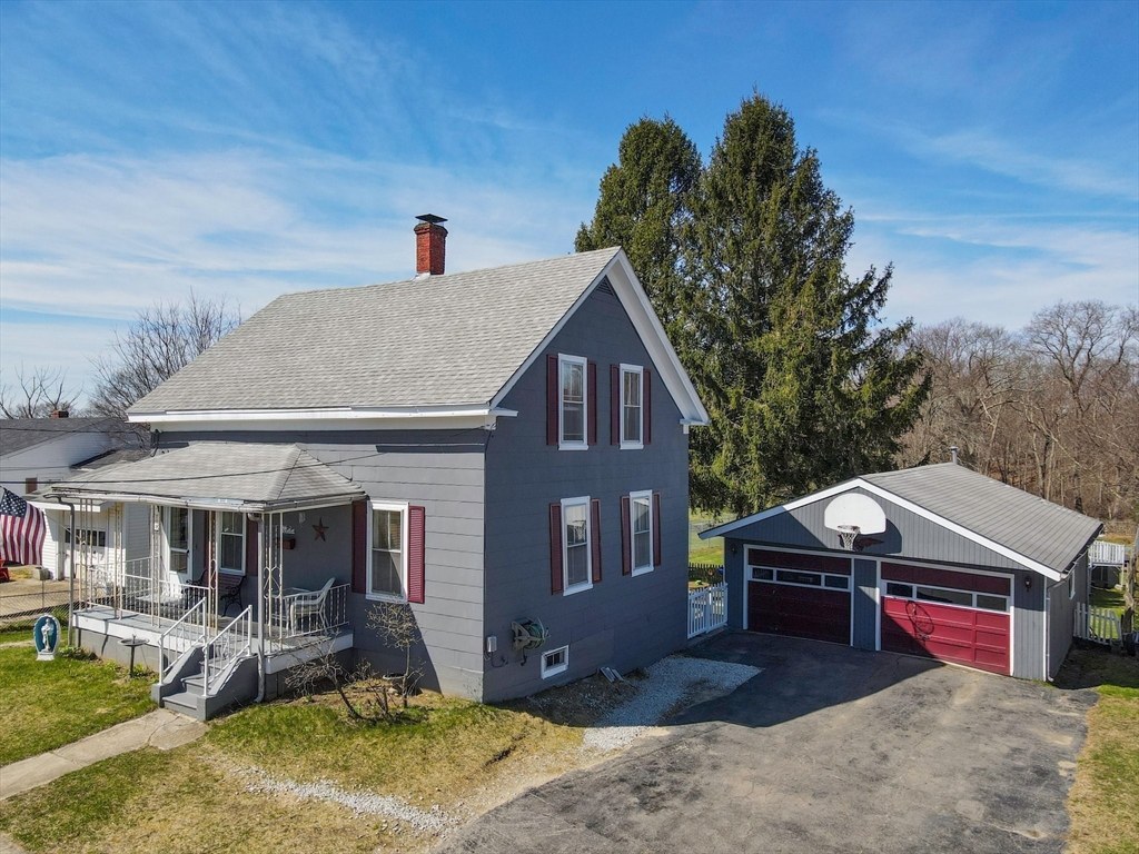 112 King St