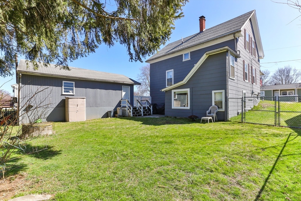 112 King St