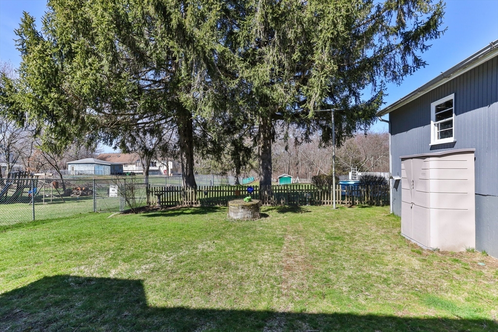 112 King St