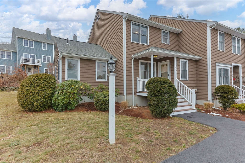 187 Laurelwood Dr # 187