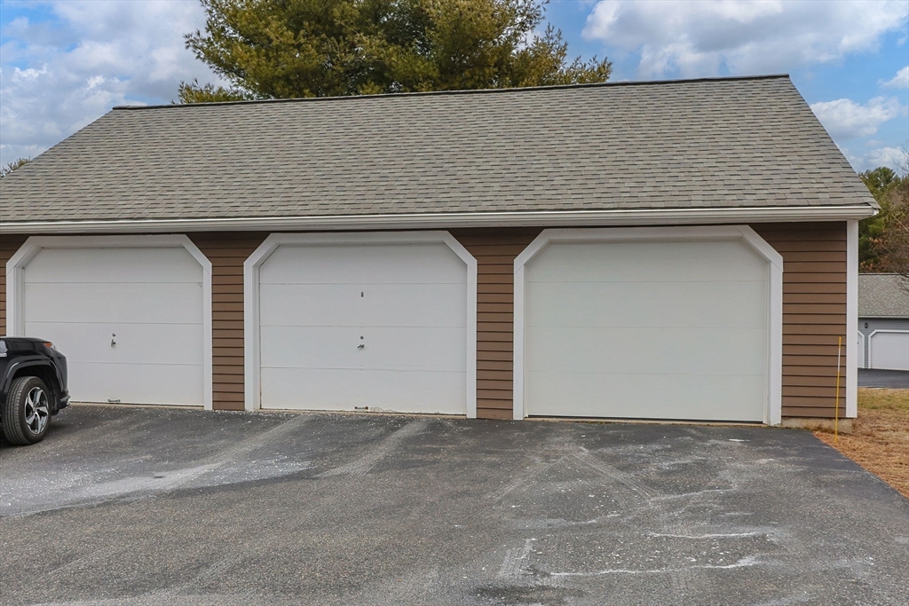 187 Laurelwood Dr # 187