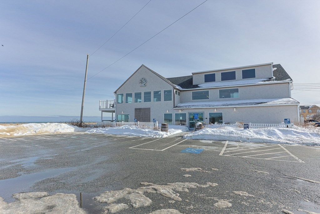 16 Town Neck Rd
