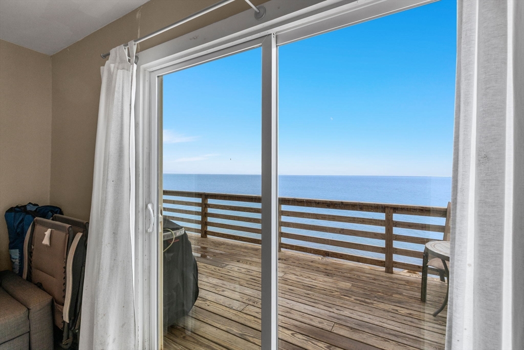538 Shore Rd # 4