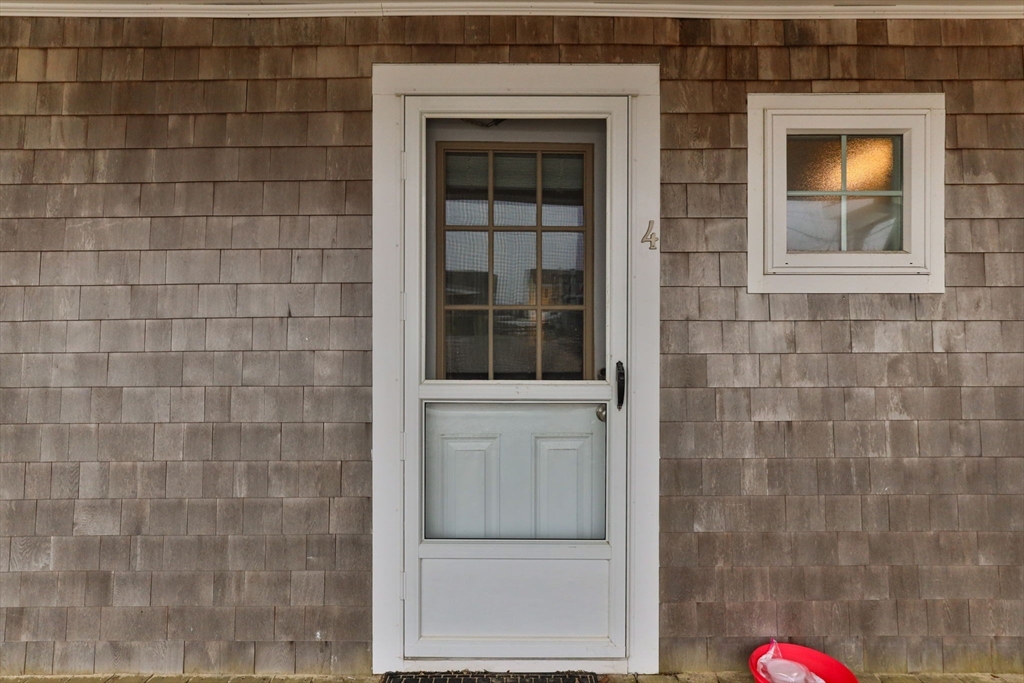 538 Shore Rd # 4
