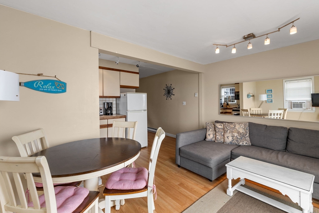 538 Shore Rd # 4